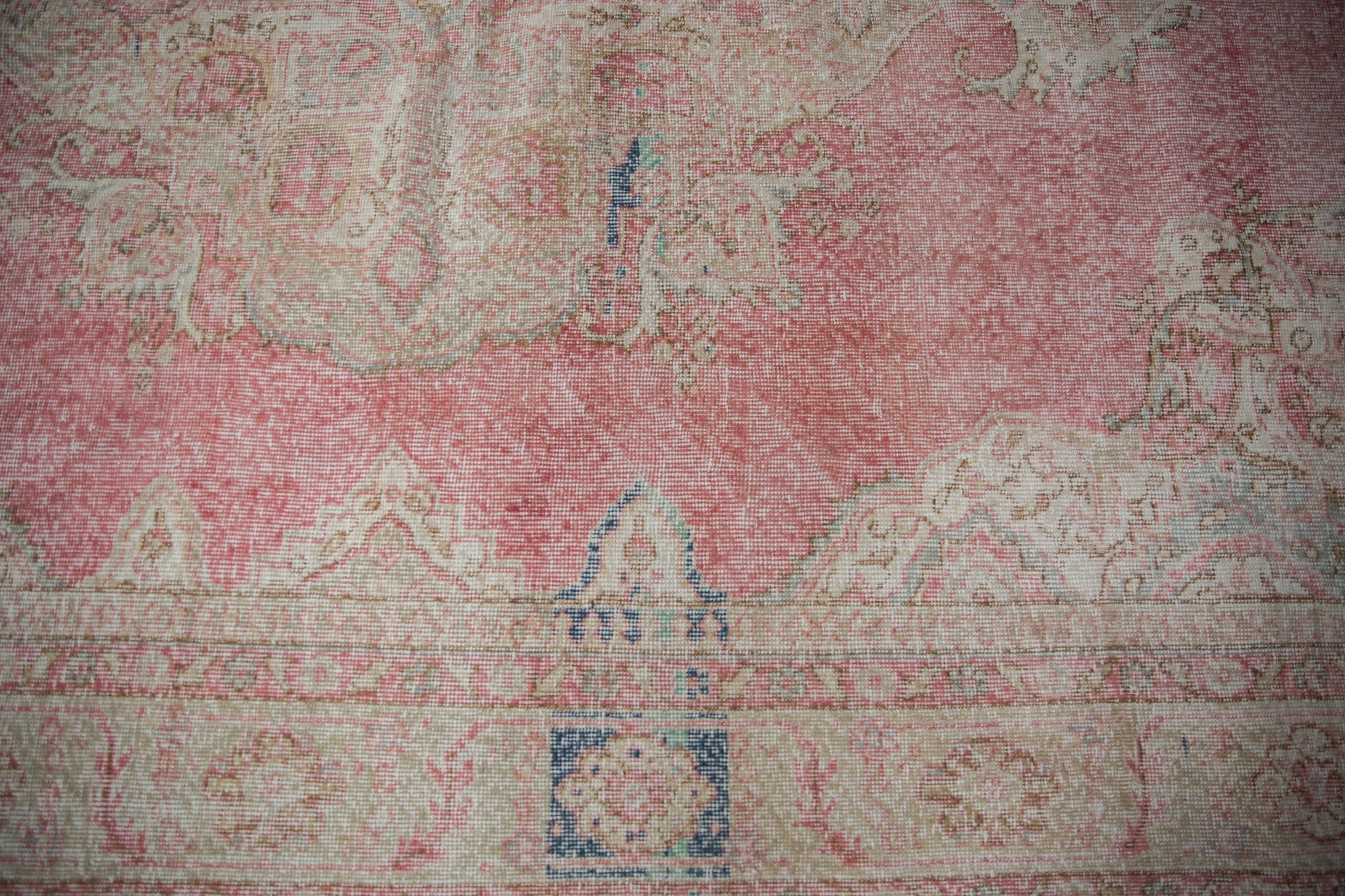 7x10.5 Vintage Distressed Sparta Carpet
