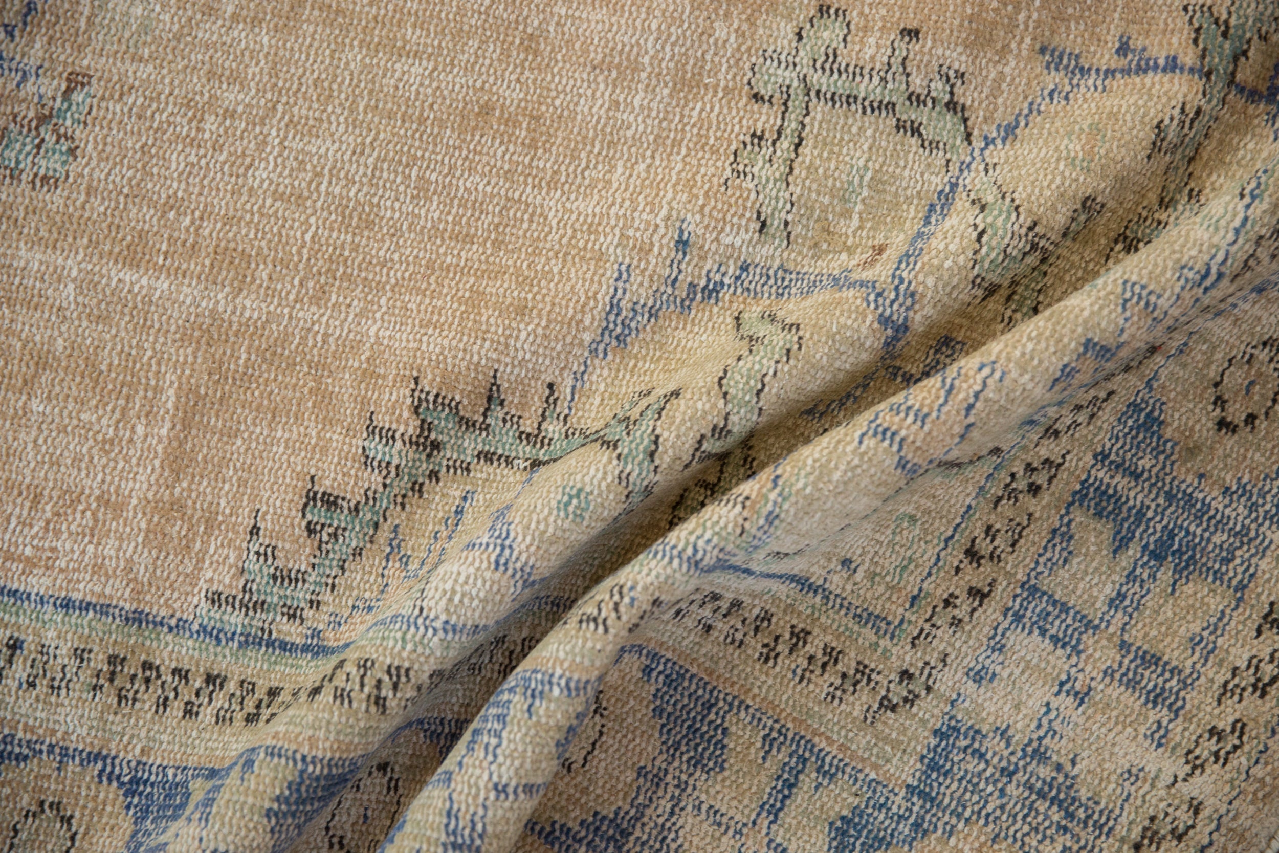 6x9.5 Vintage Distressed Oushak Carpet