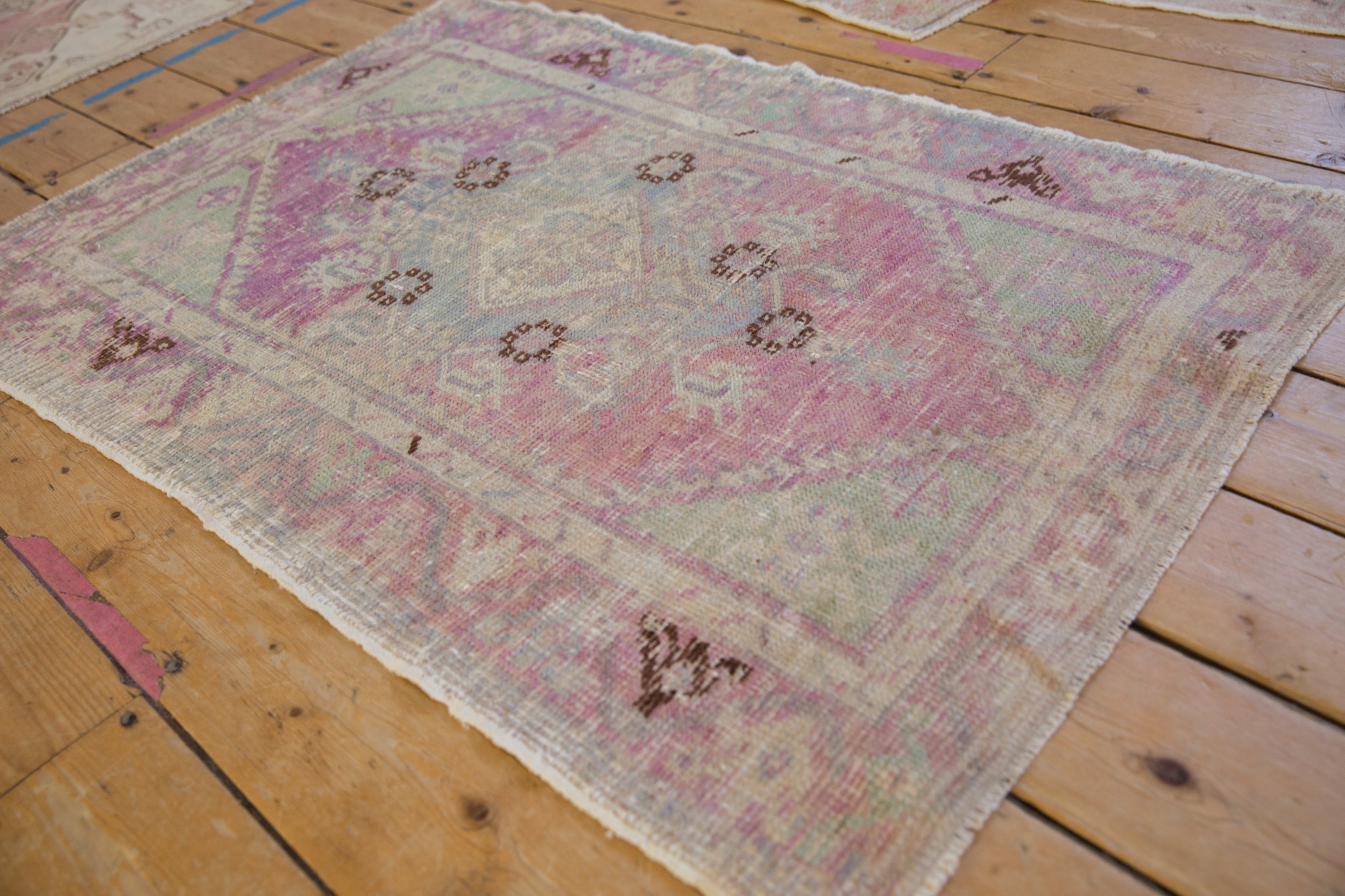 2.5x4 Vintage Distressed Oushak Rug