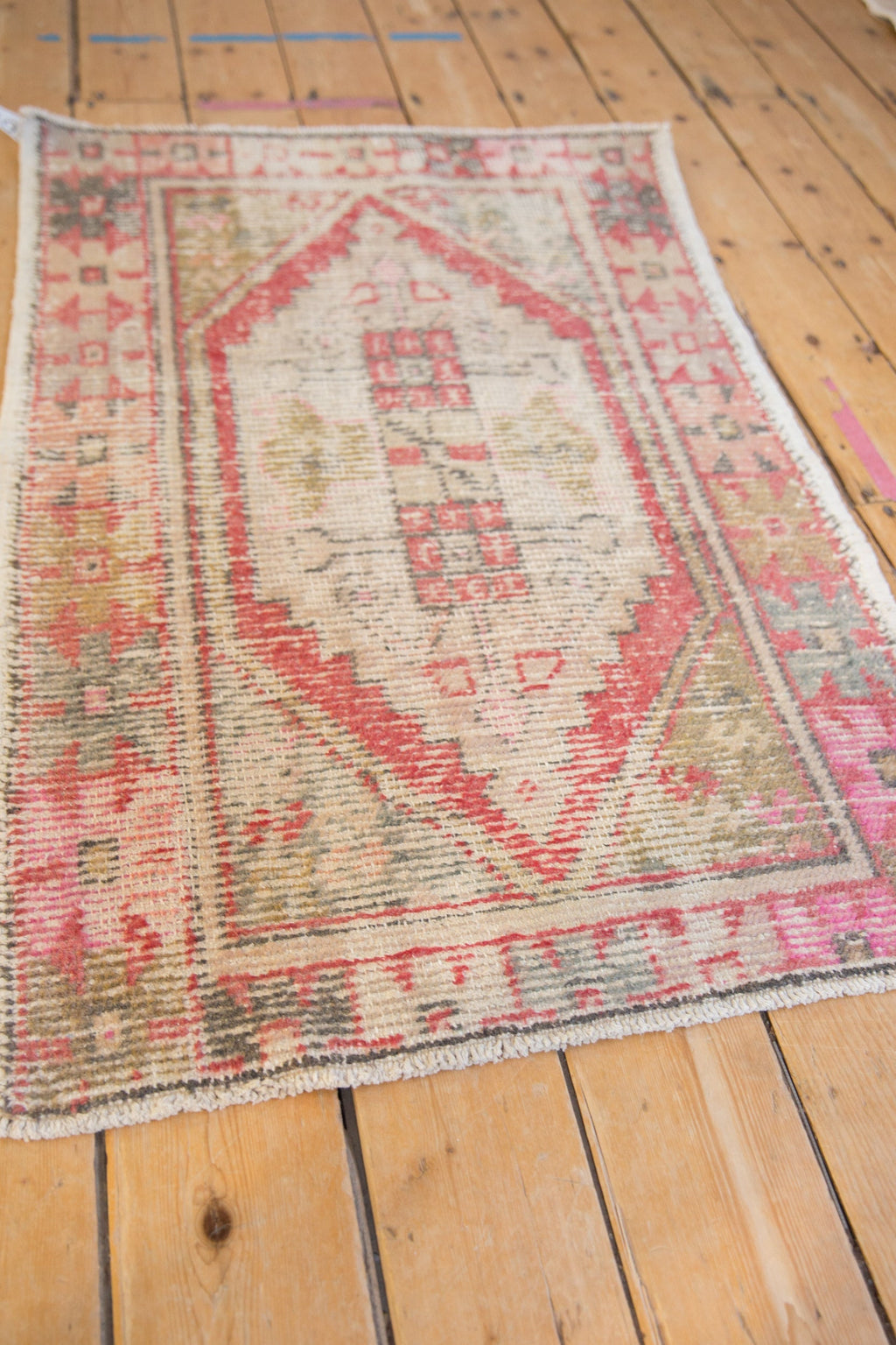2.5x4 Vintage Distressed Oushak Rug