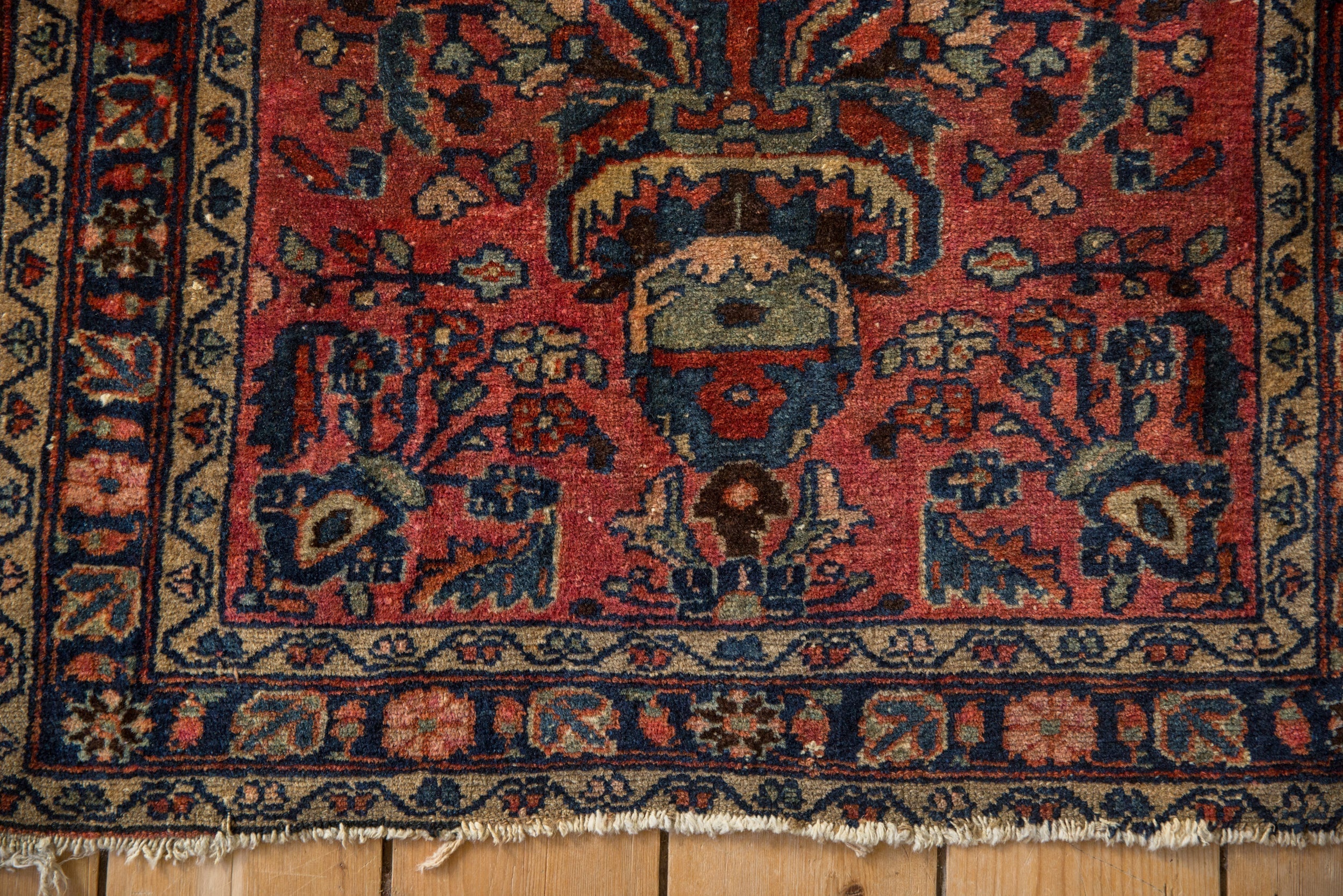 2.5x4 Vintage Fine Lilihan Rug