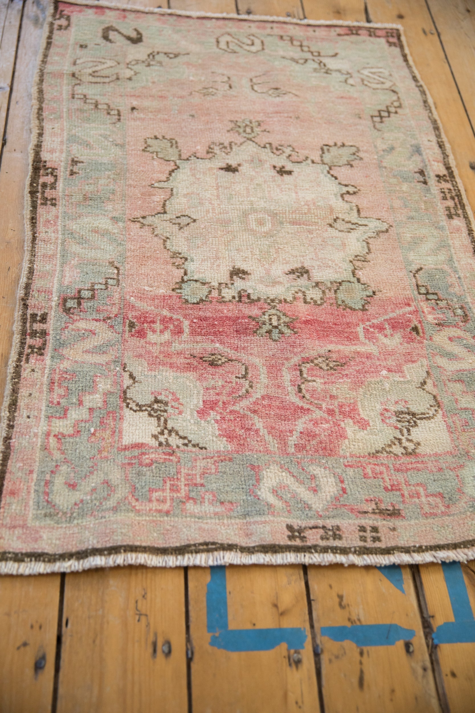2.5x3.5 Vintage Distressed Oushak Rug