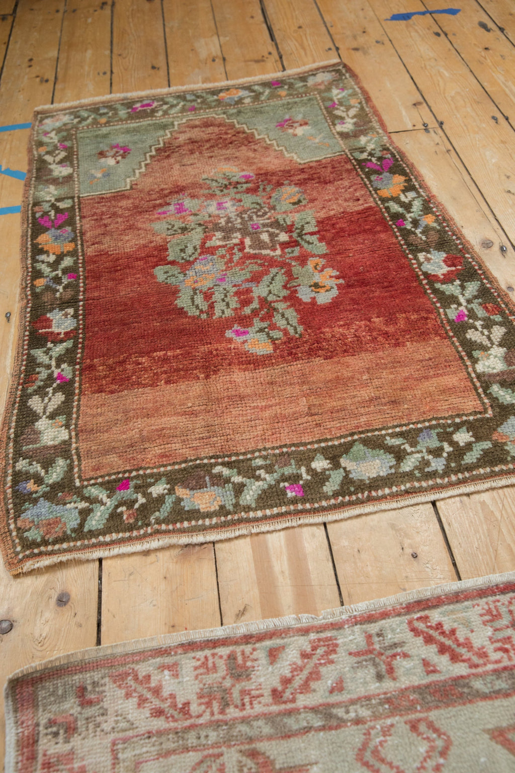 2.5x4 Vintage Distressed Oushak Rug