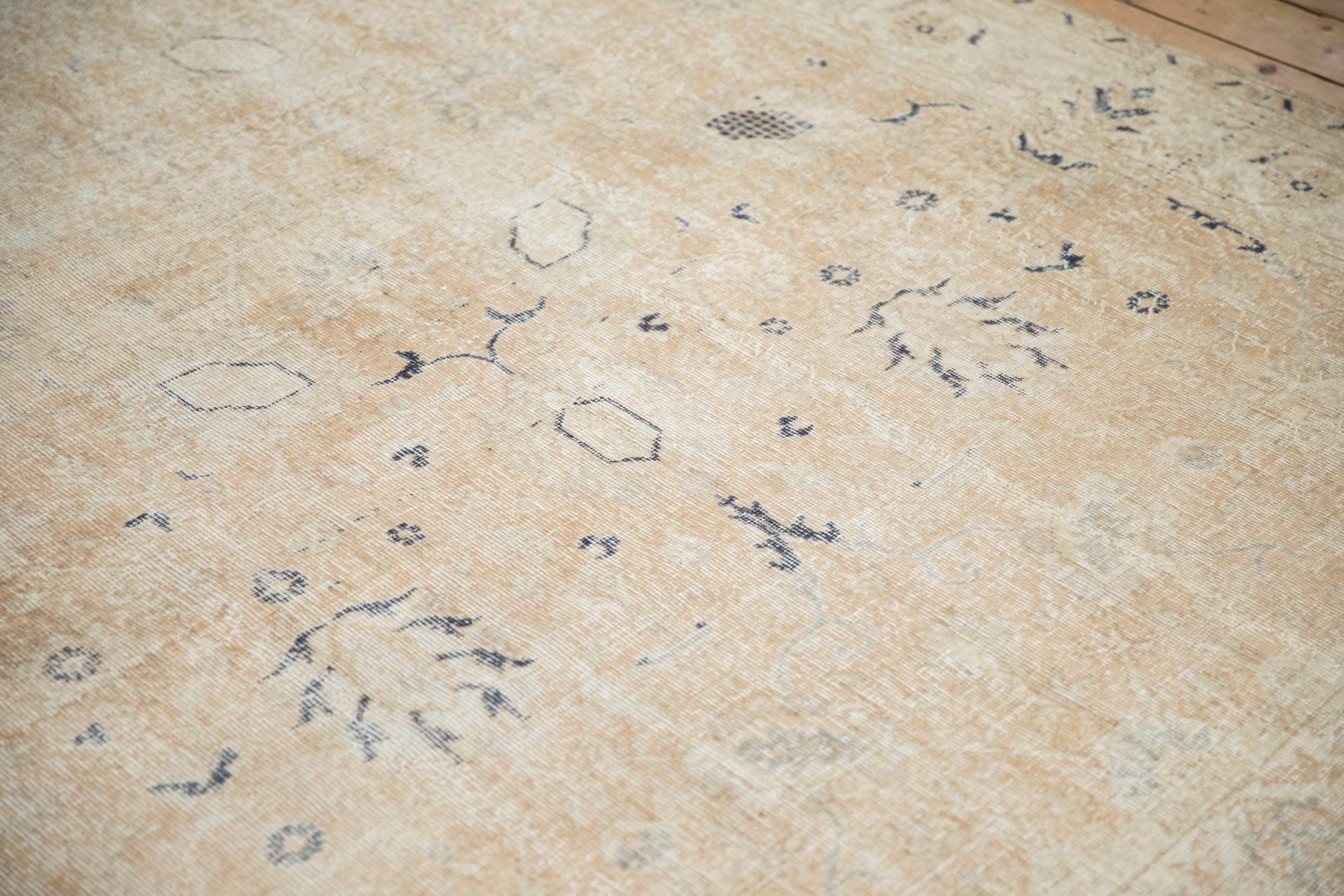 6.5x10 Vintage Distressed Sparta Carpet