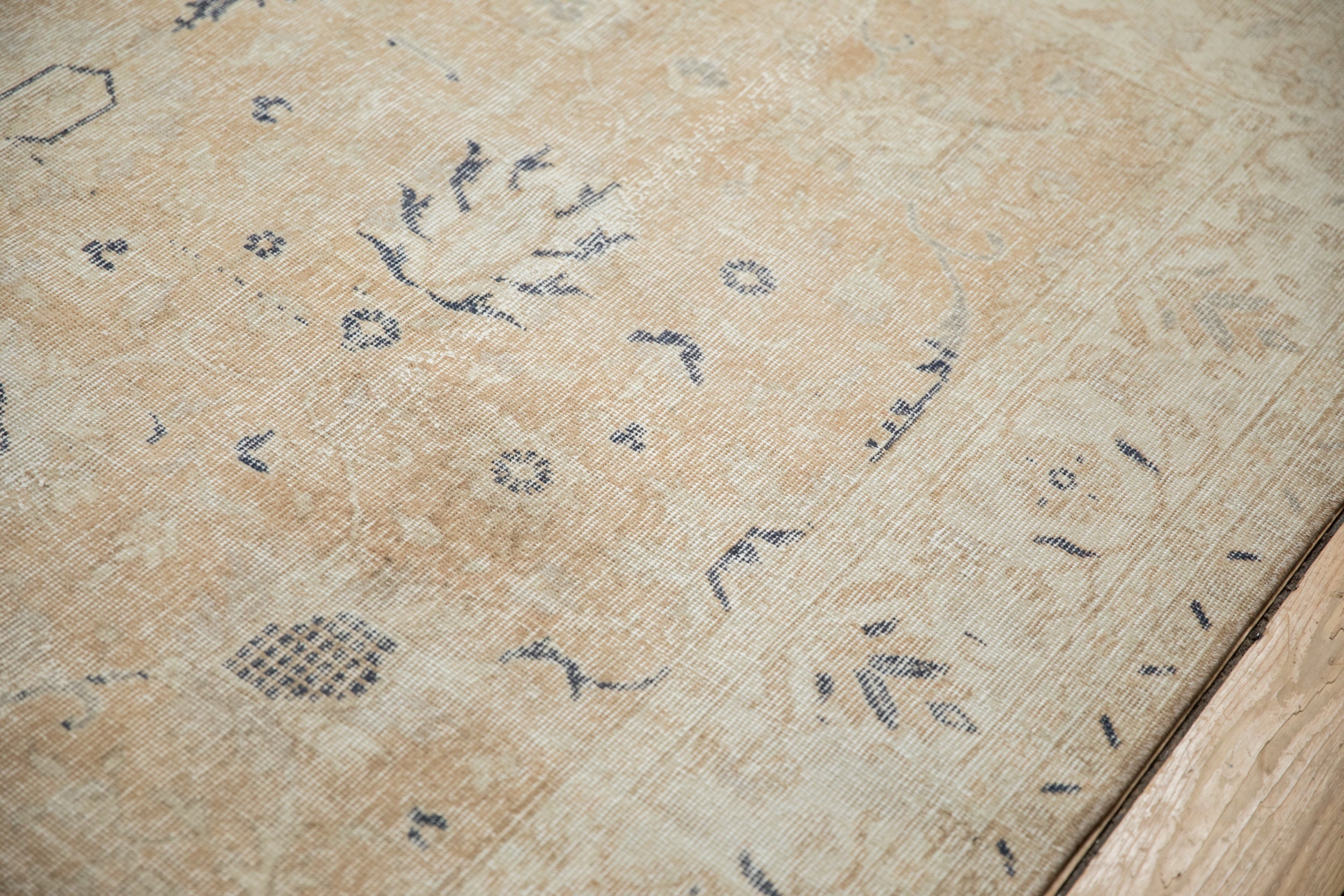 6.5x10 Vintage Distressed Sparta Carpet