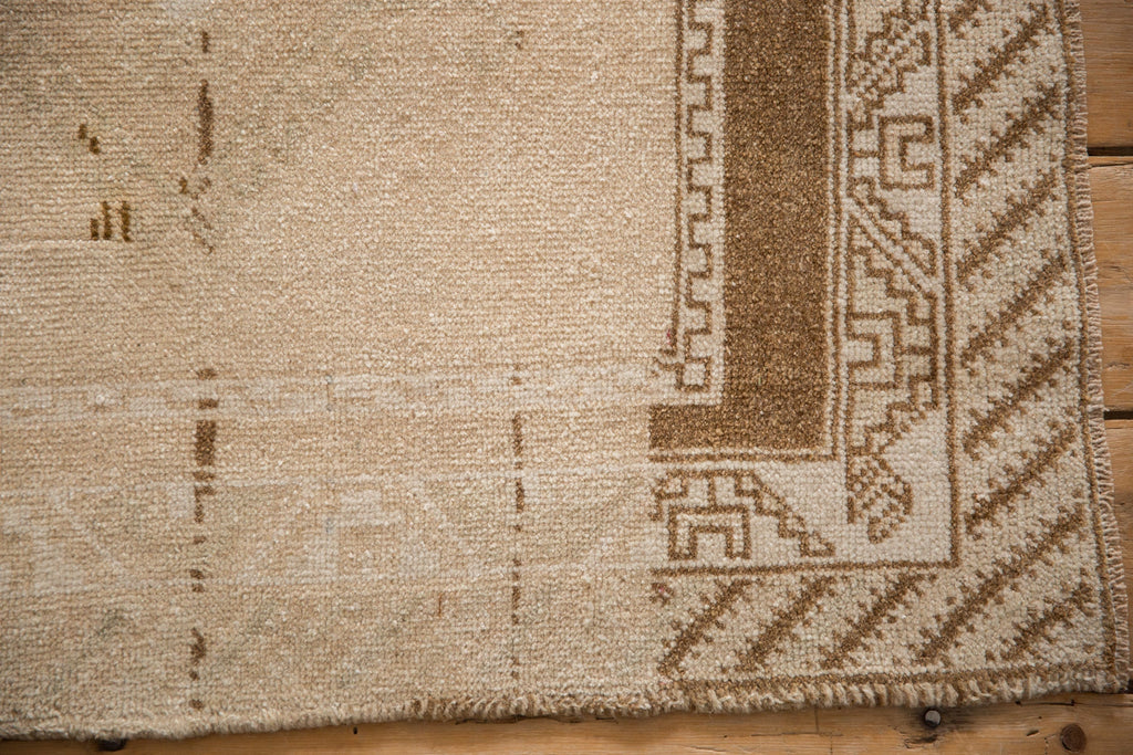 2.5x4.5 Vintage Distressed Malatya Rug