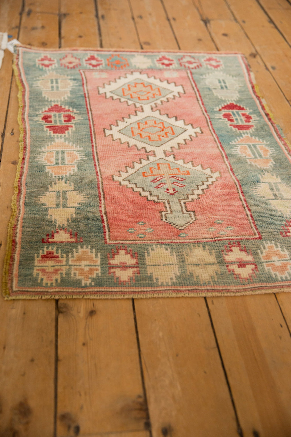 2.5x3.5 Vintage Distressed Oushak Rug