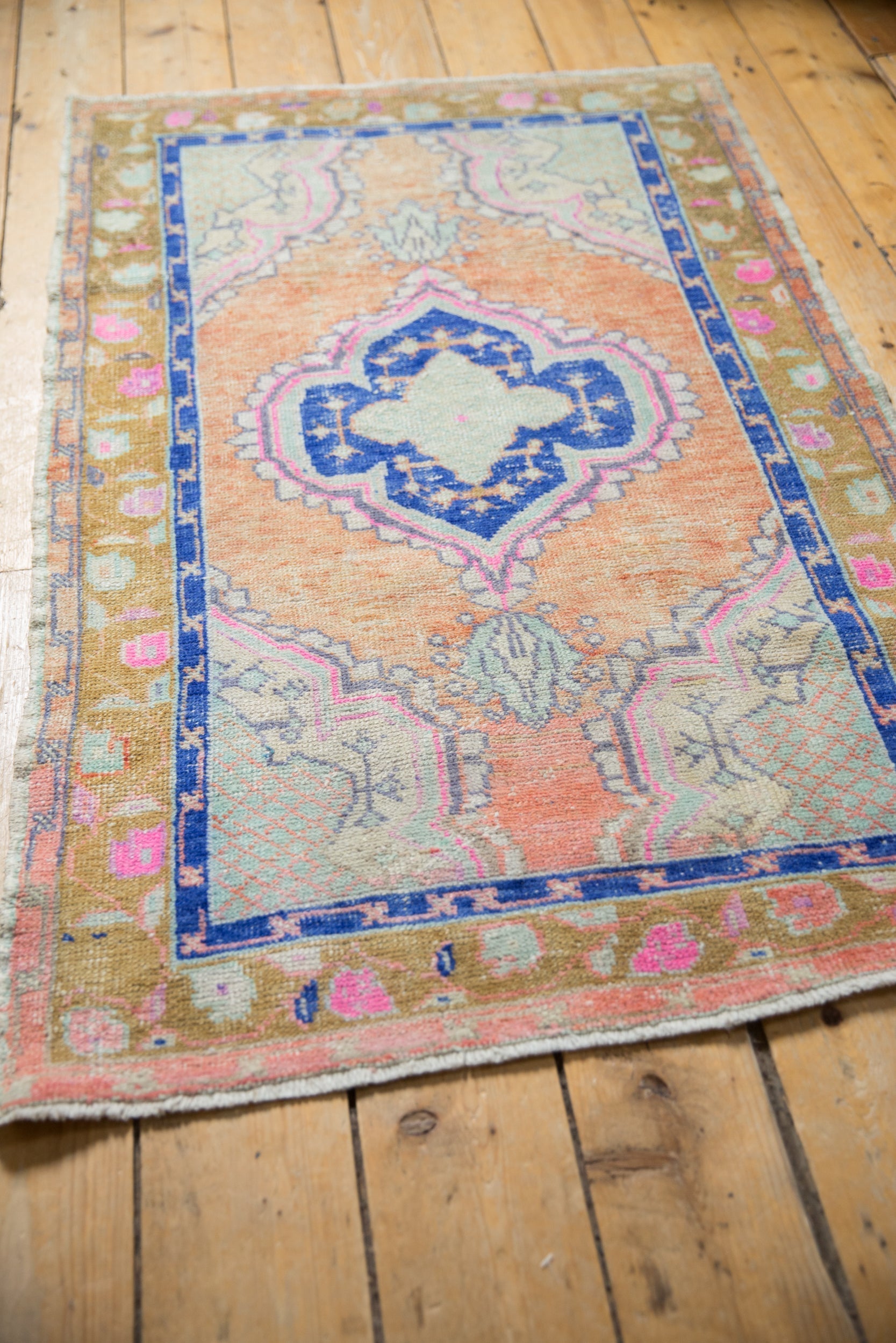 2.5x4.5 Vintage Distressed Oushak Rug