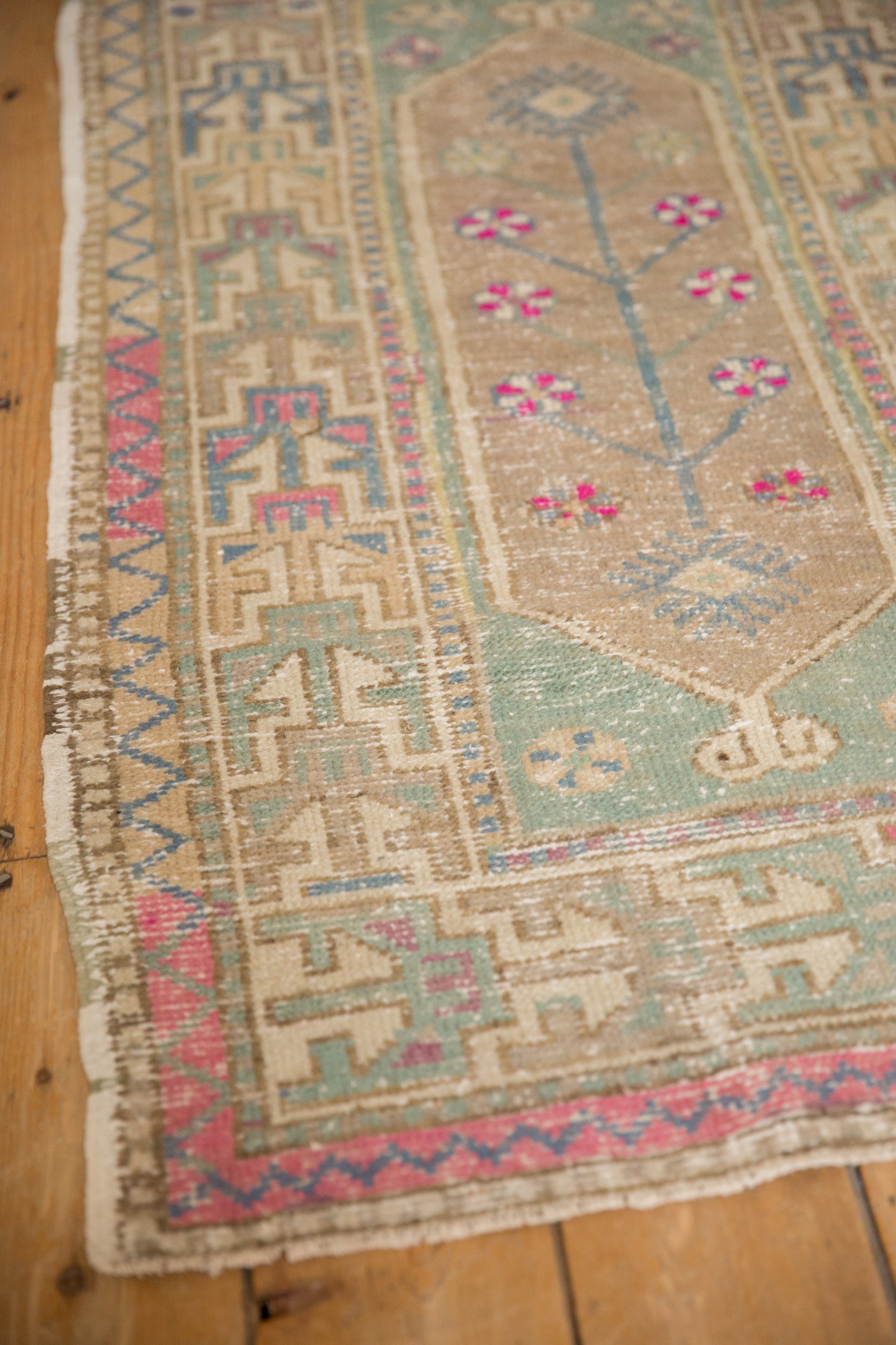 2.5x4.5 Vintage Distressed Oushak Rug