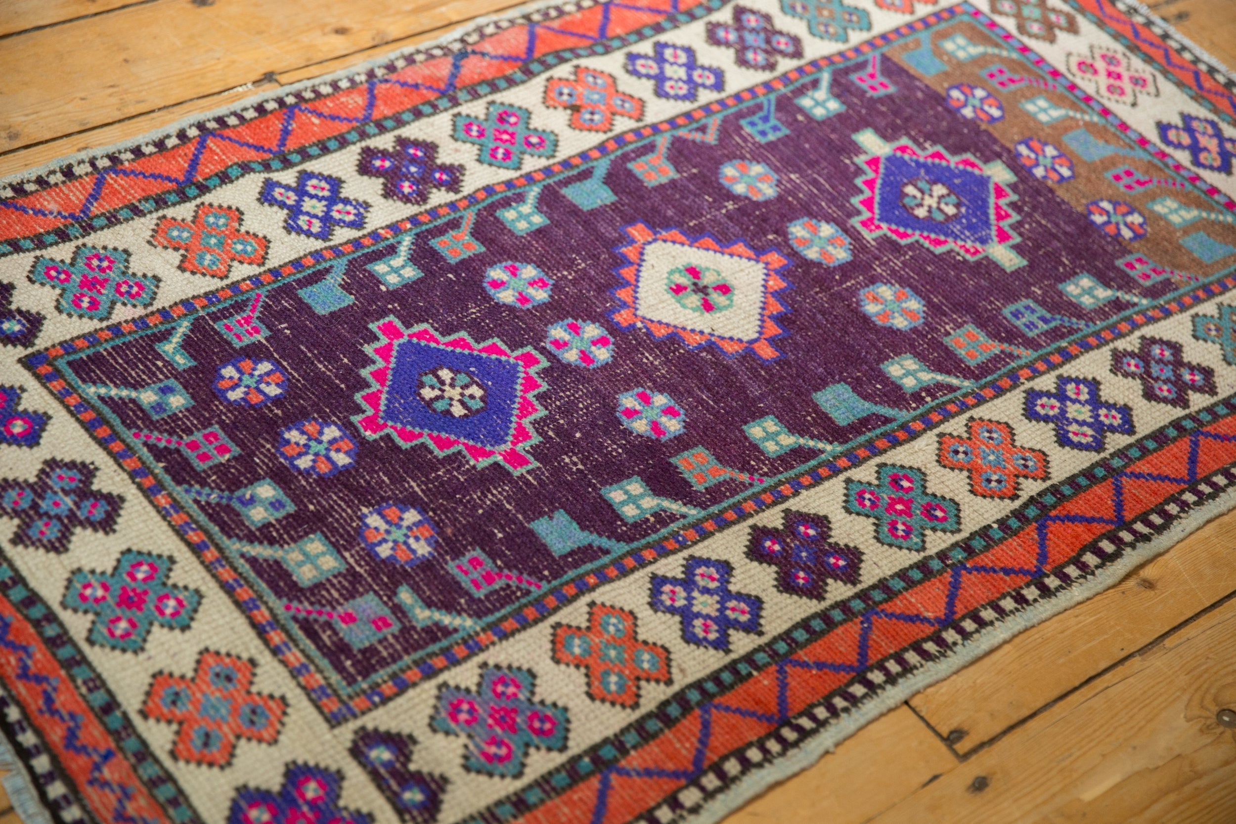 2.5x4.5 Vintage Distressed Oushak Rug