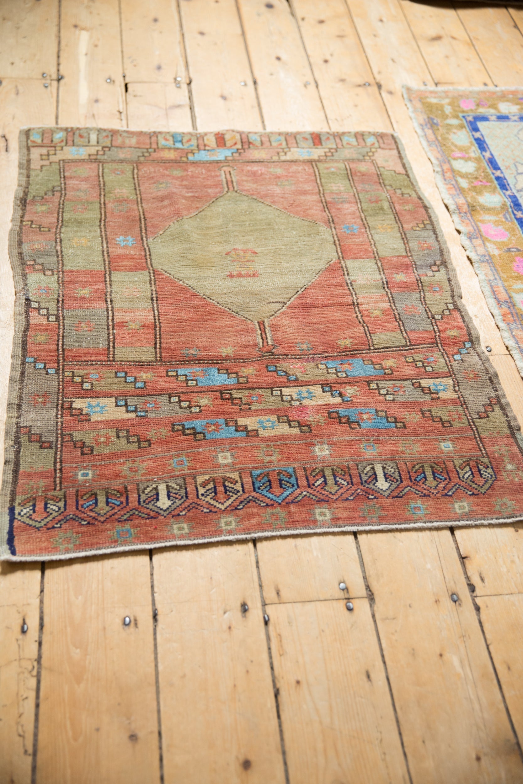 2.5x3 Vintage Distressed Oushak Square Rug
