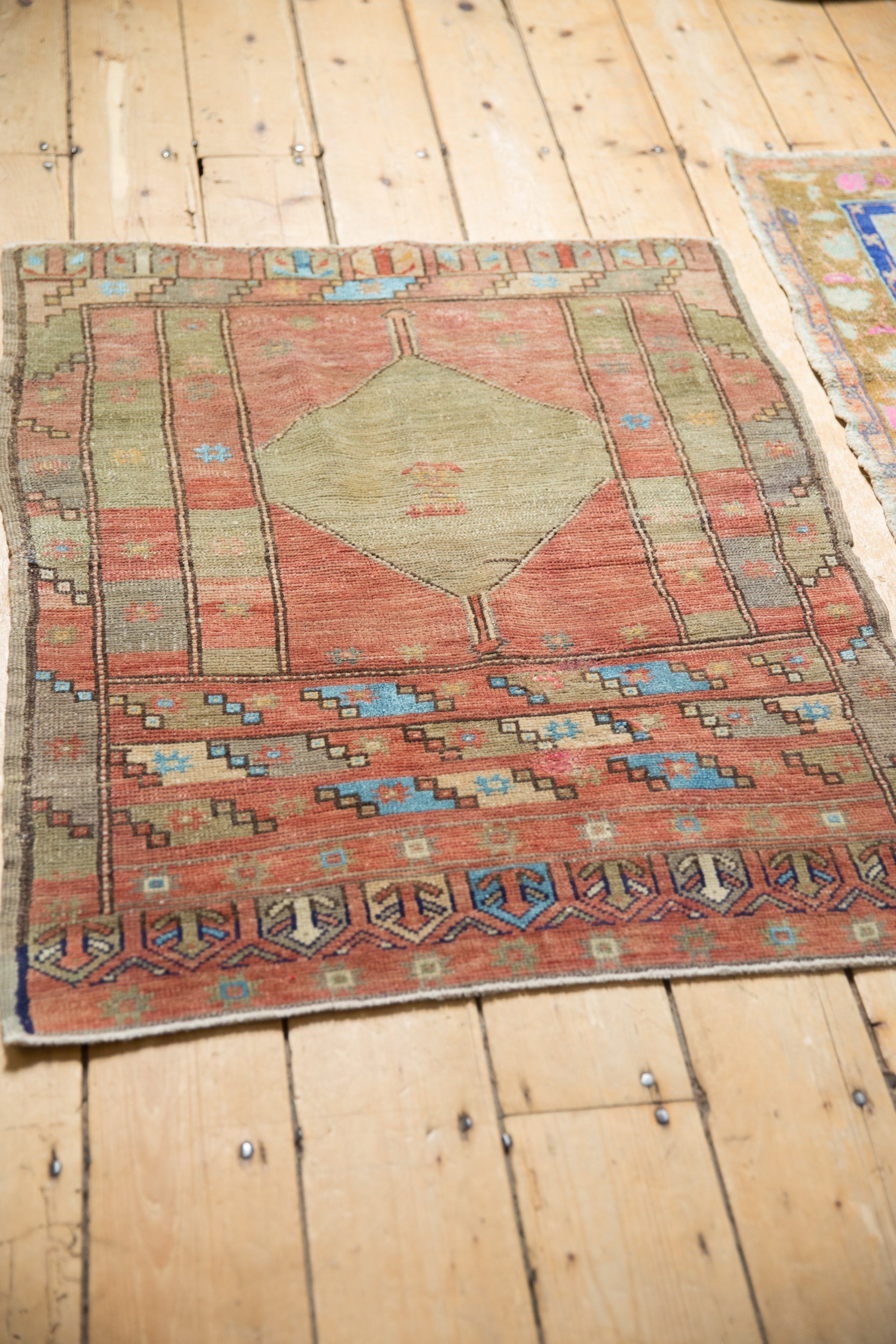2.5x3 Vintage Distressed Oushak Square Rug