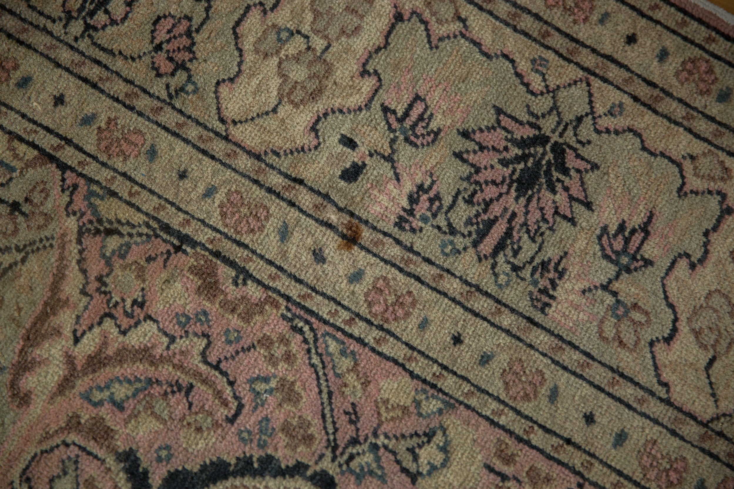 6.5x9.5 Vintage Distressed Kayseri Carpet