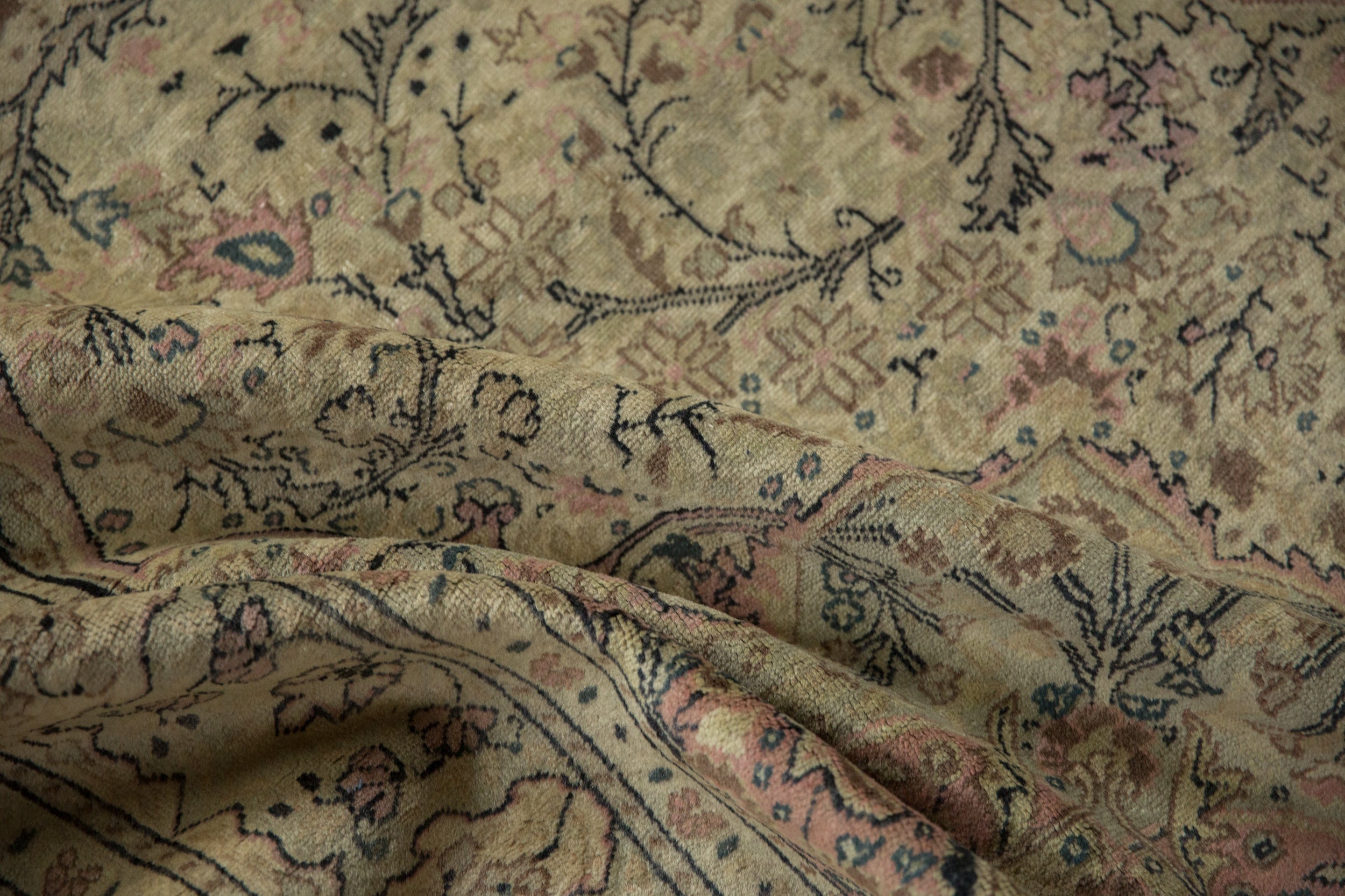 6.5x9.5 Vintage Distressed Kayseri Carpet