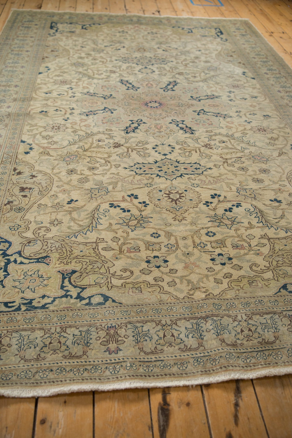 6.5x9.5 Vintage Distressed Kayseri Carpet