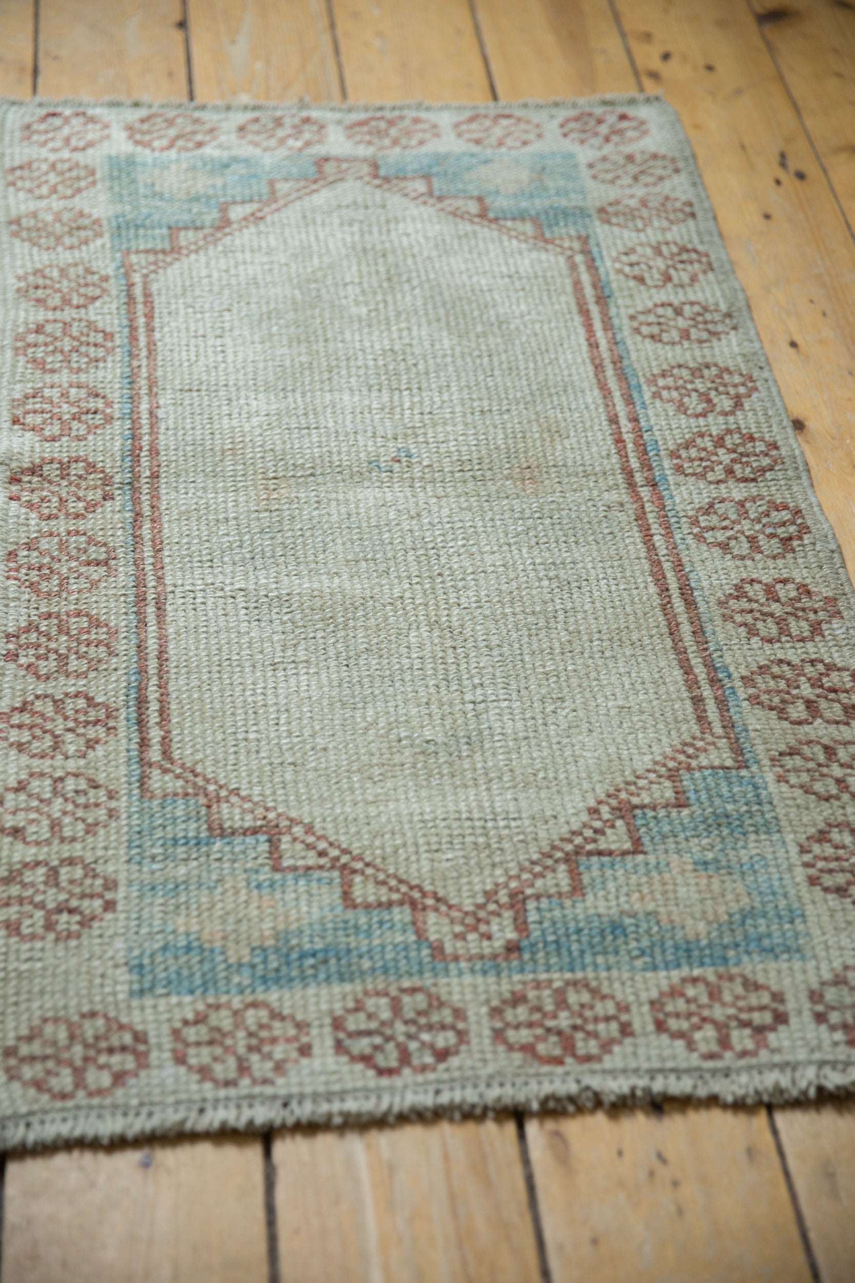 2x3.5 Distressed Oushak Rug