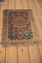 2x2.5 Small Antique Farahan Rug