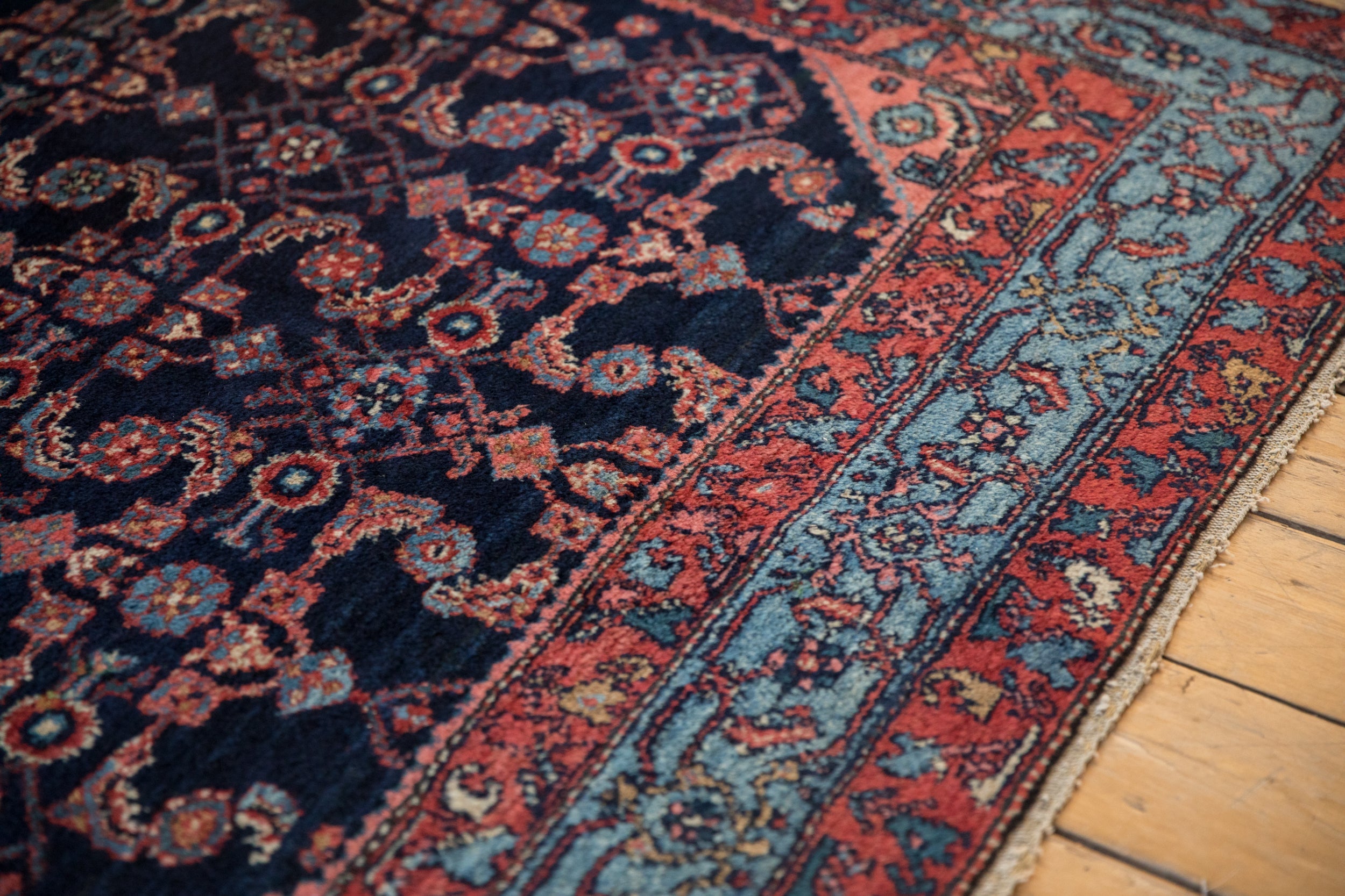 5x6 Vintage Engelas Square Rug