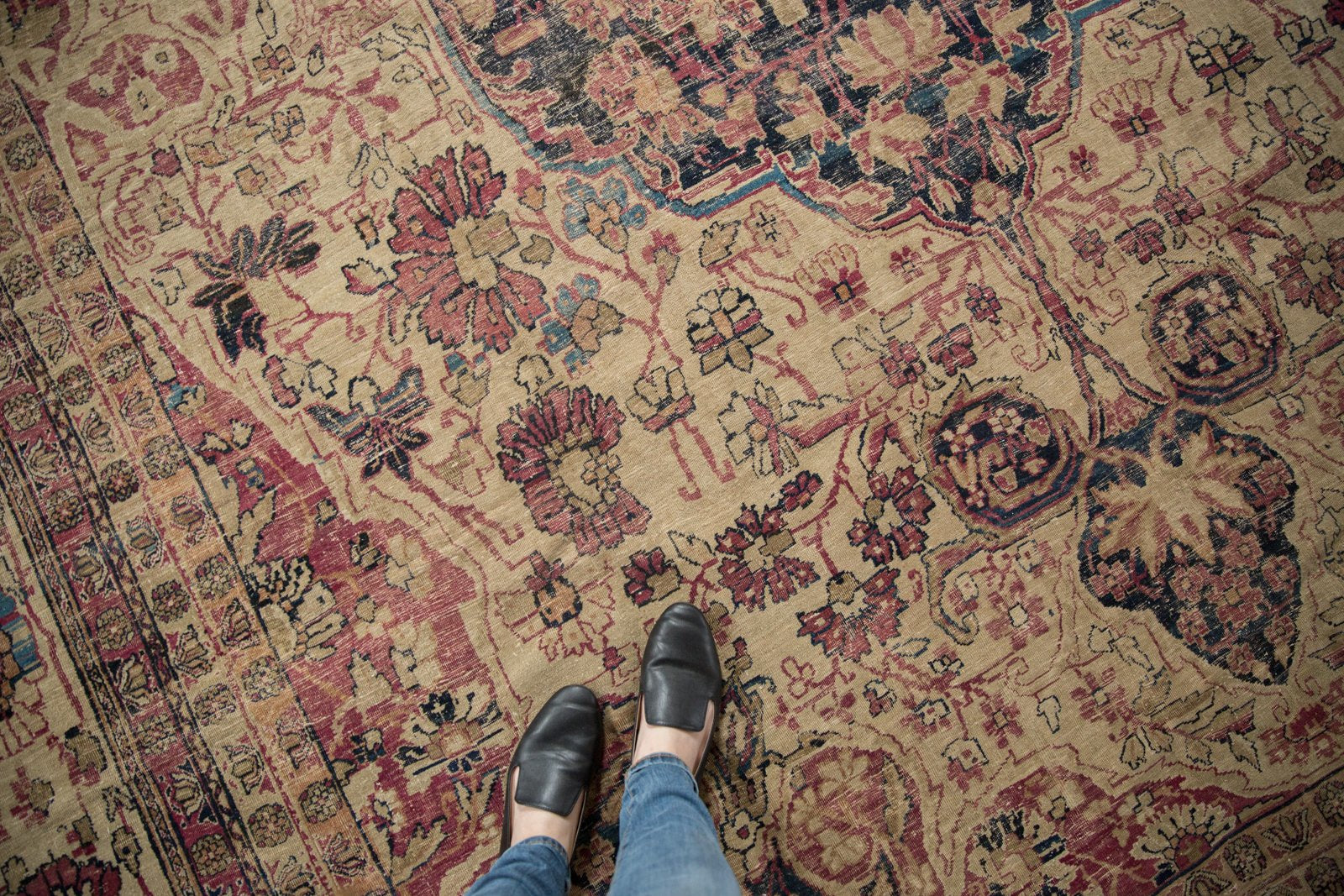 11.5x19.5 Antique Kermanshah Carpet