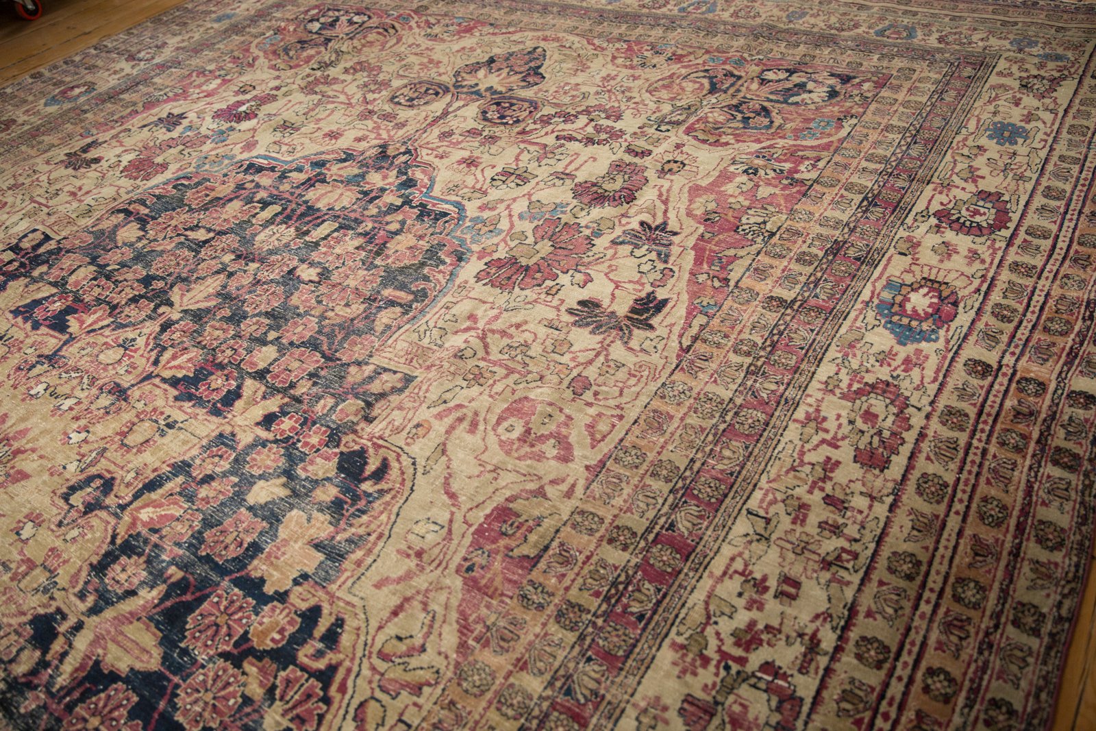 11.5x19.5 Antique Kermanshah Carpet