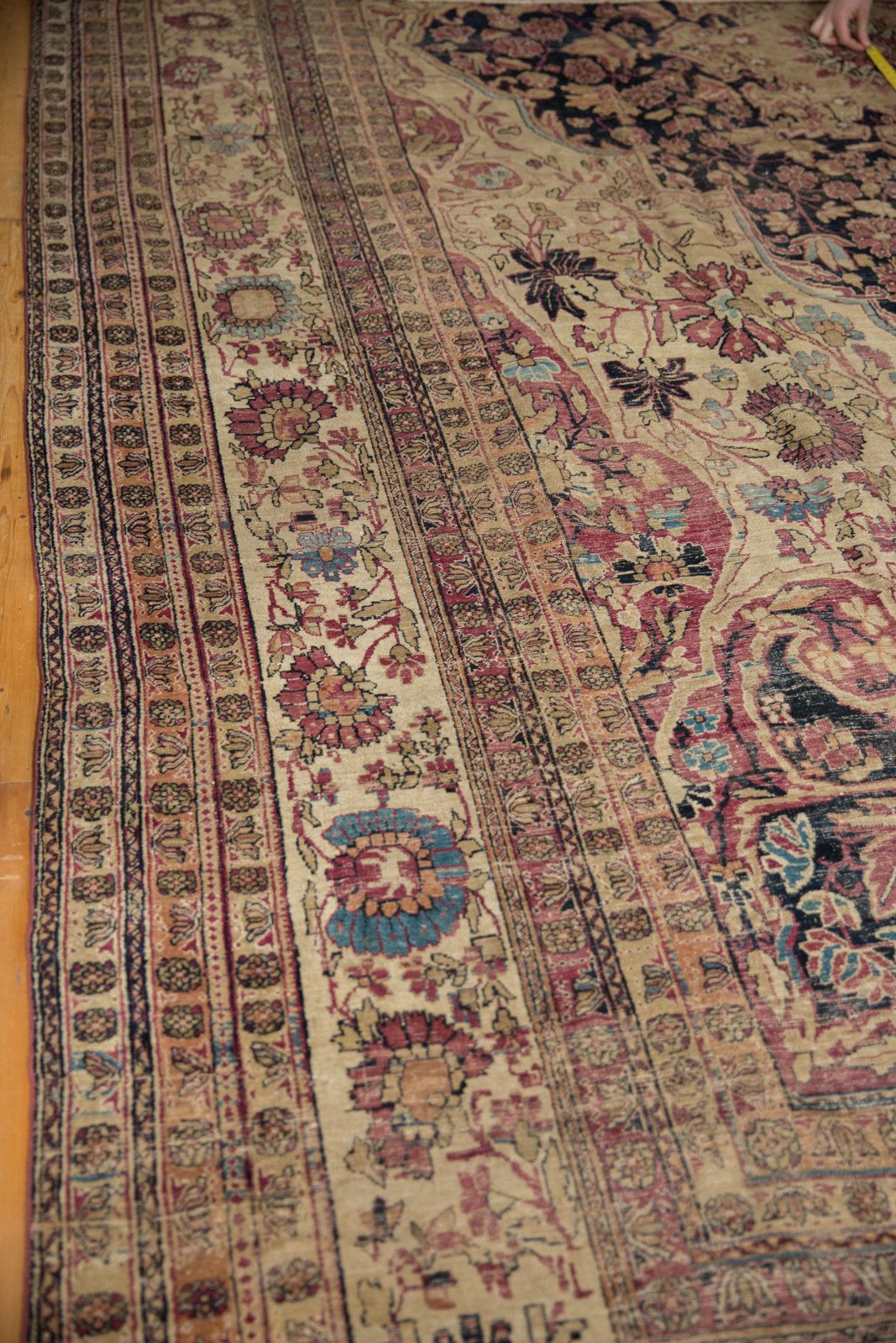 11.5x19.5 Antique Kermanshah Carpet