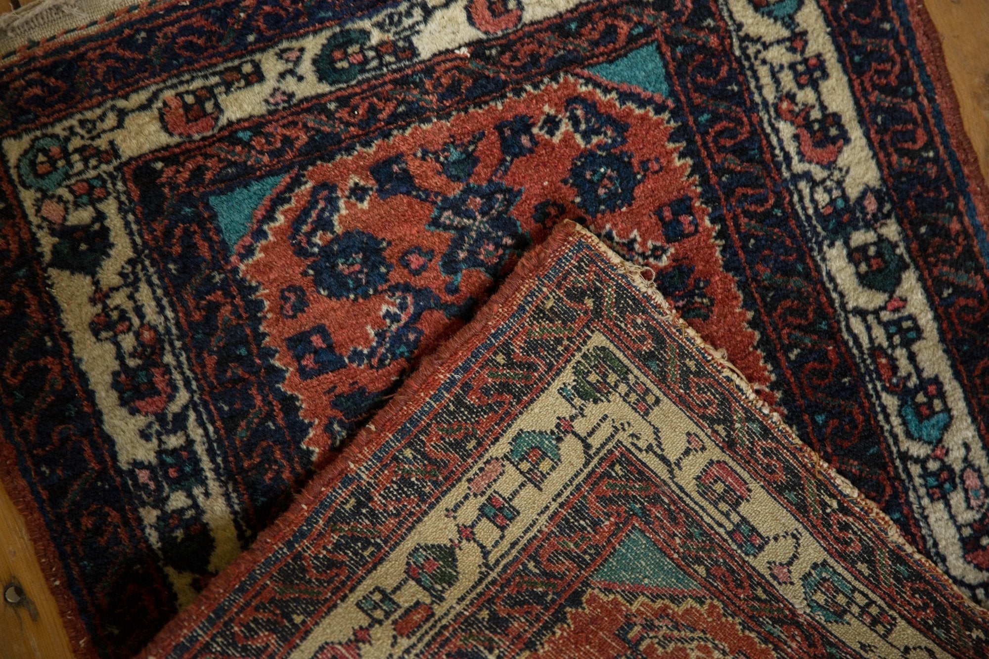 2x2.5 Vintage Engelas Square Rug Mat