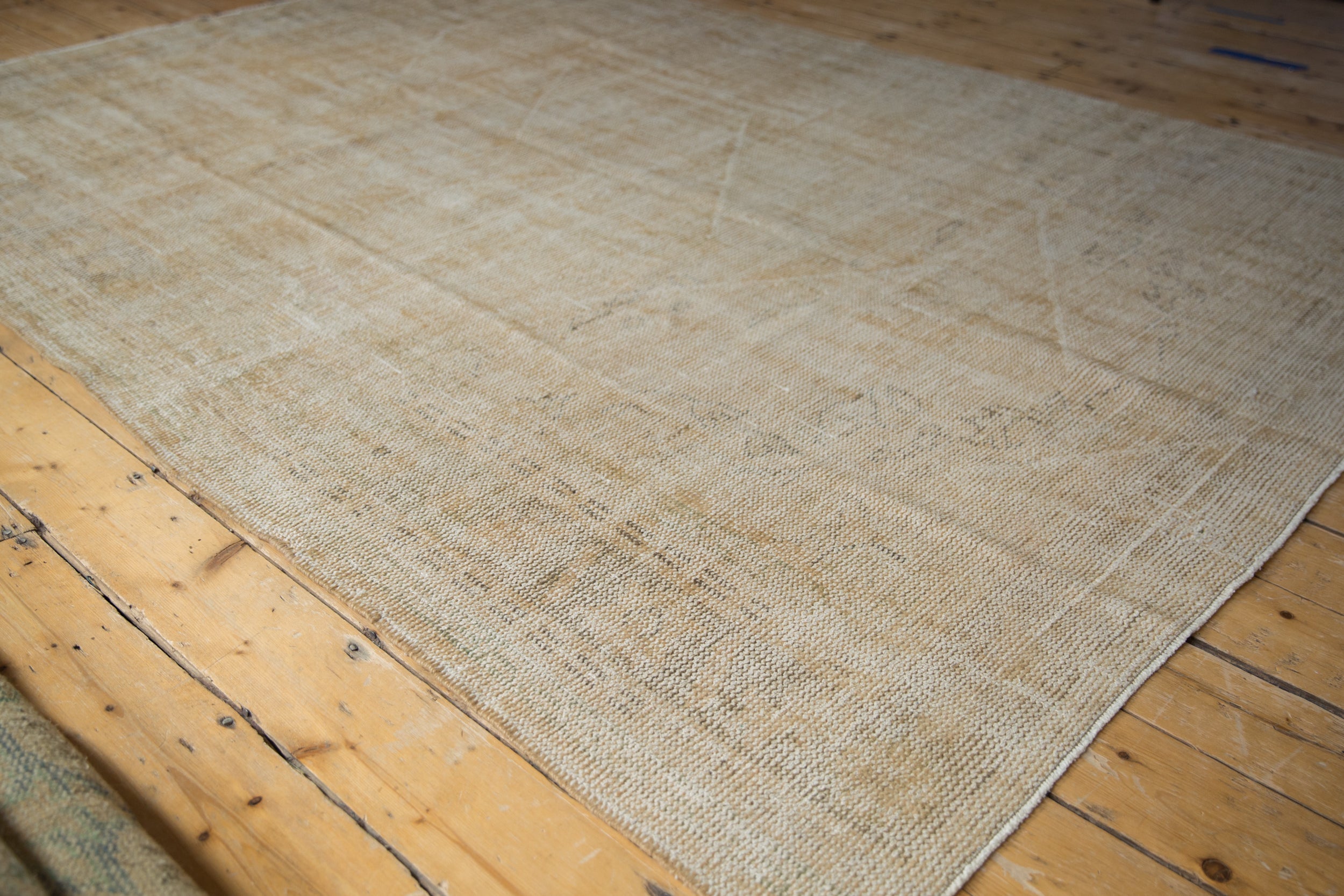 6.5x8.5 Vintage Distressed Oushak Carpet