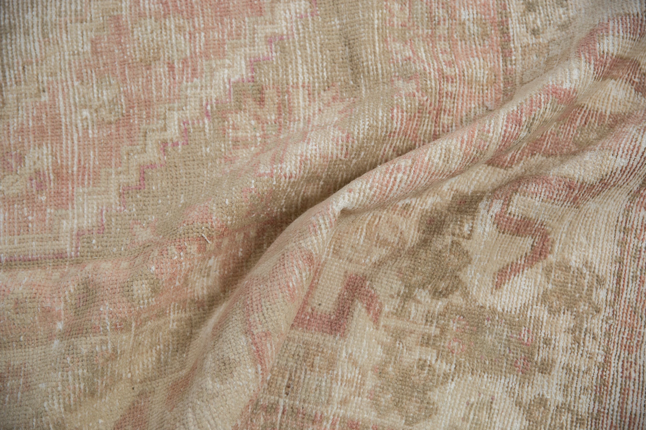 5.5x8.5 Vintage Distressed Oushak Carpet