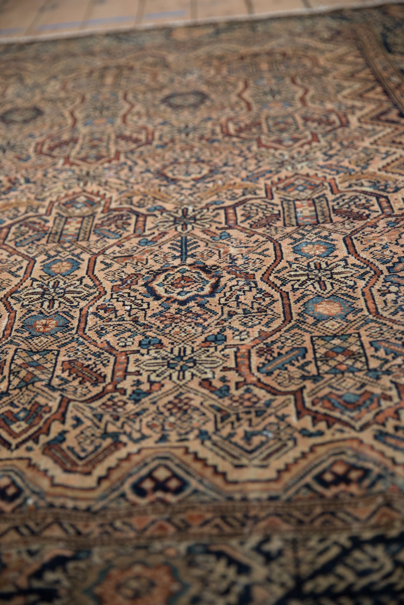 5x6 Vintage Fine Malayer Square Rug