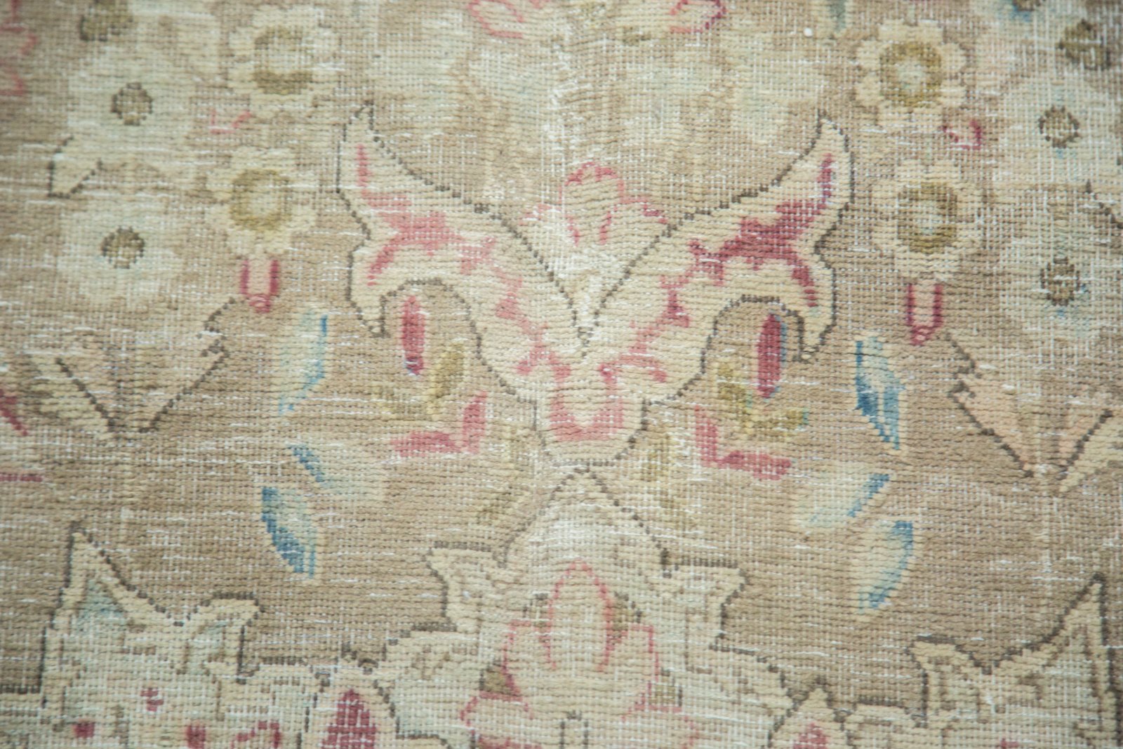 9x12.5 Vintage Distressed Meshed Carpet