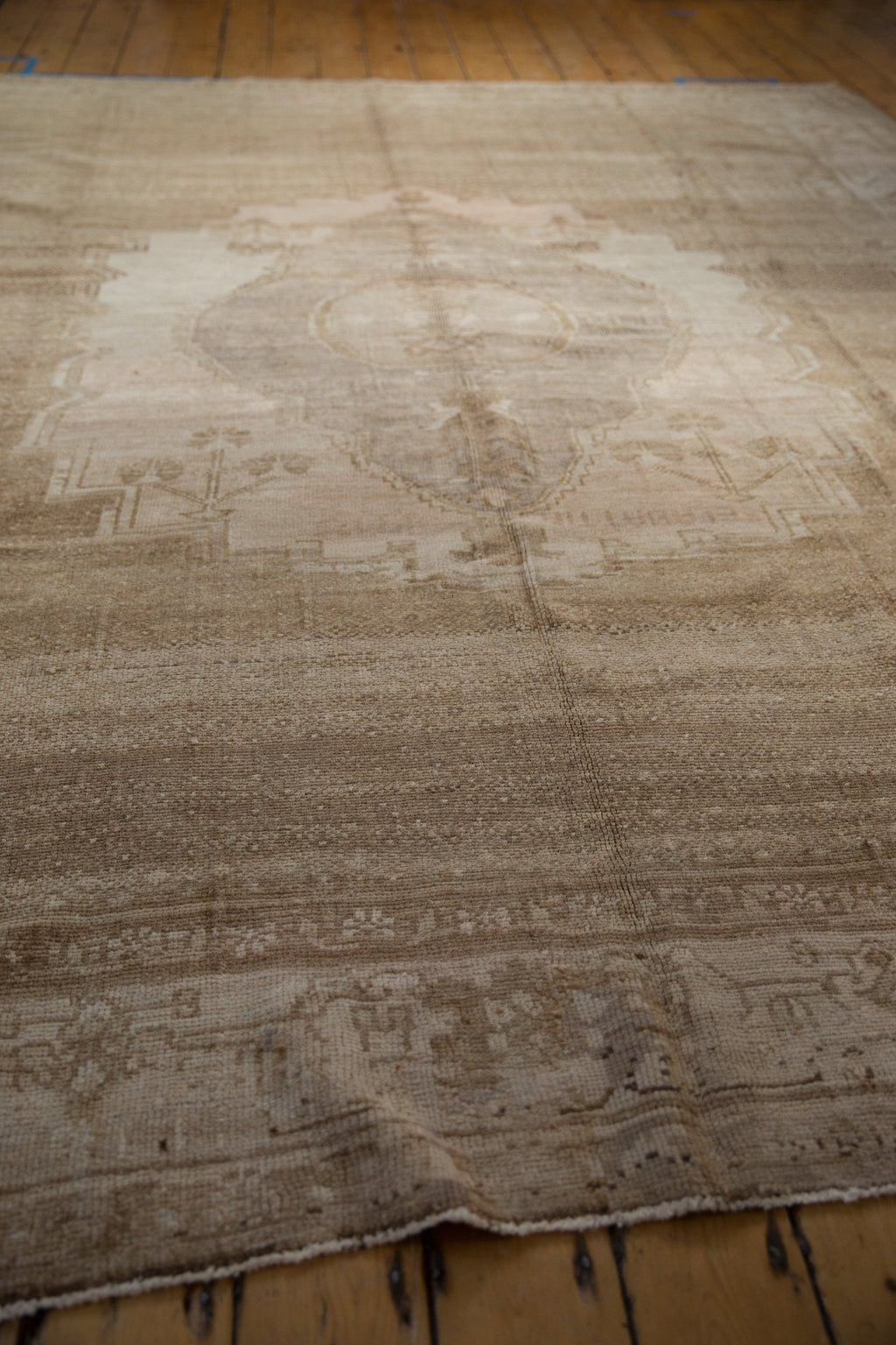 9.5x11 Vintage Distressed Oushak Carpet
