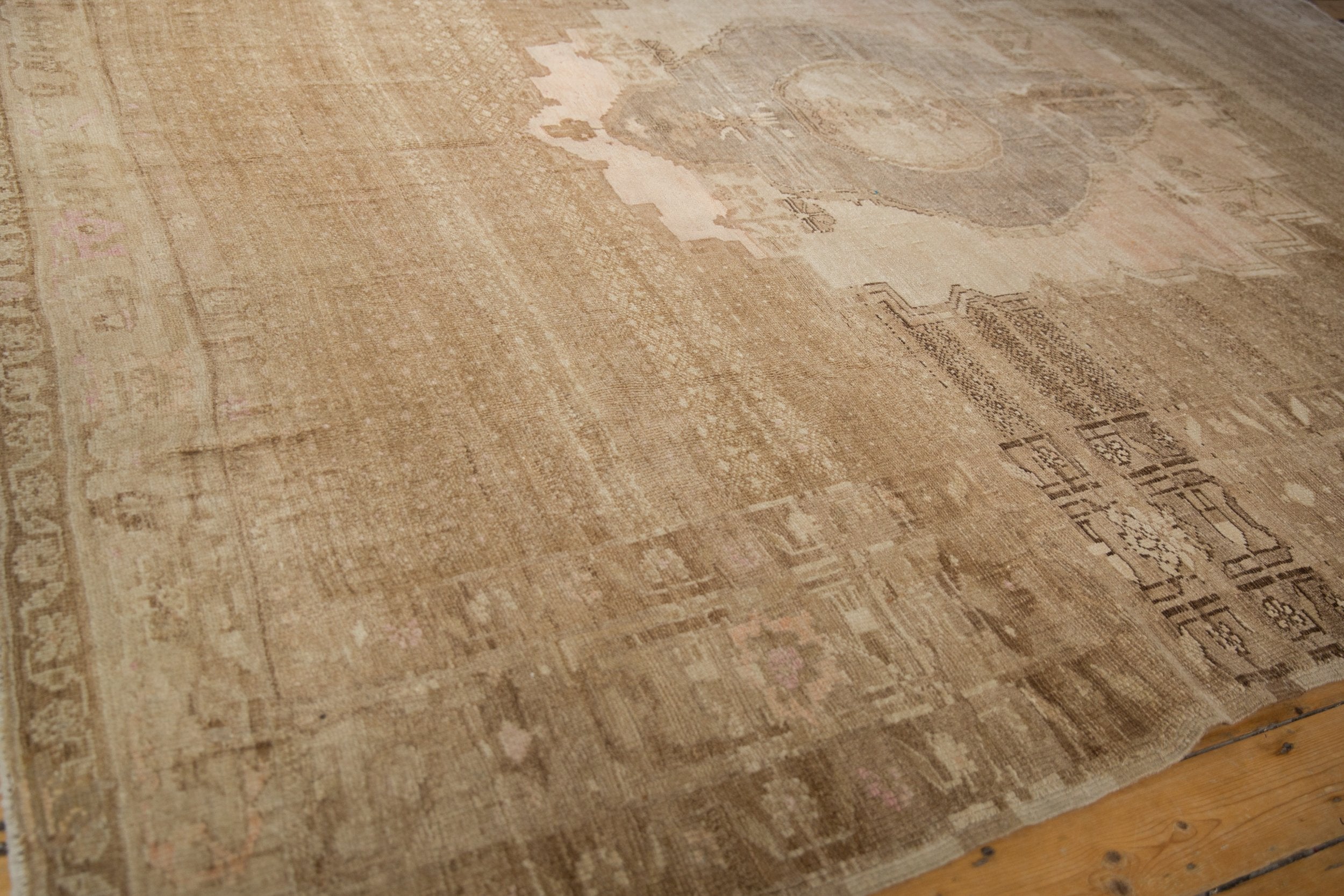 9.5x11 Vintage Distressed Oushak Carpet