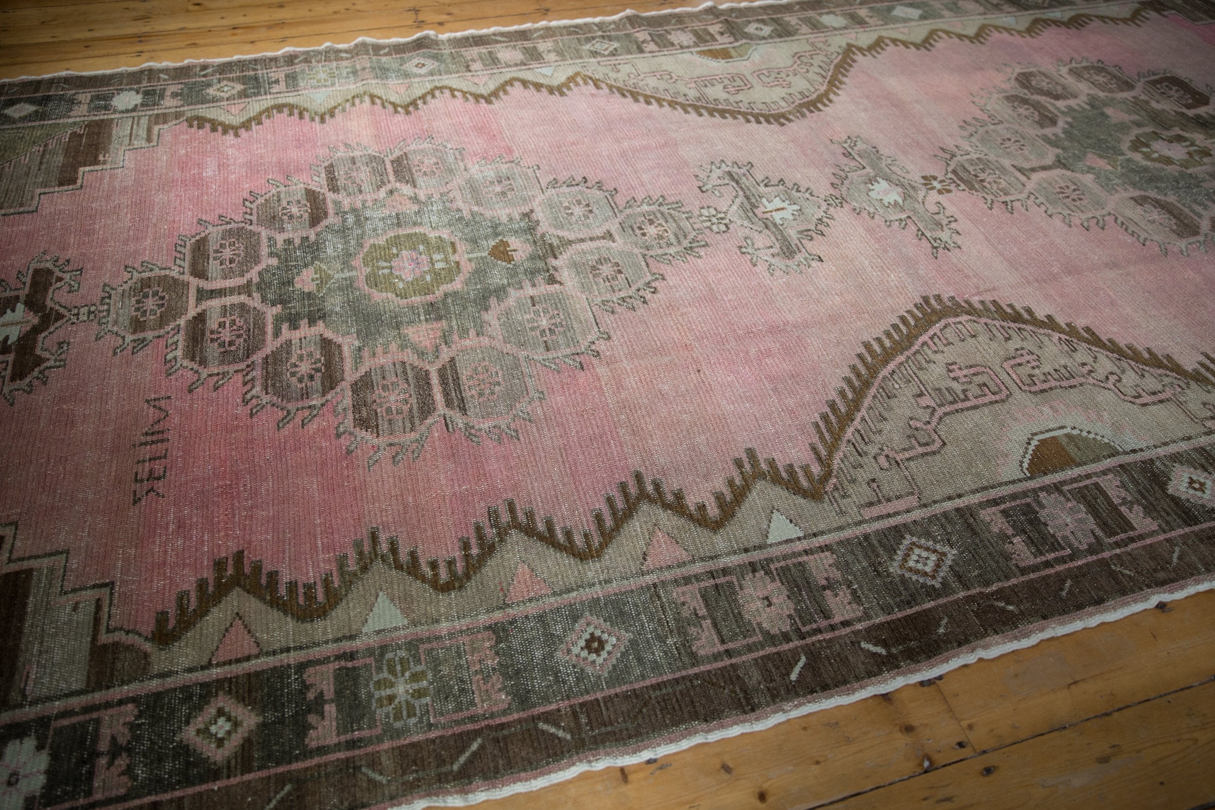 7.5x15.5 Vintage Distressed Kars Carpet Runner