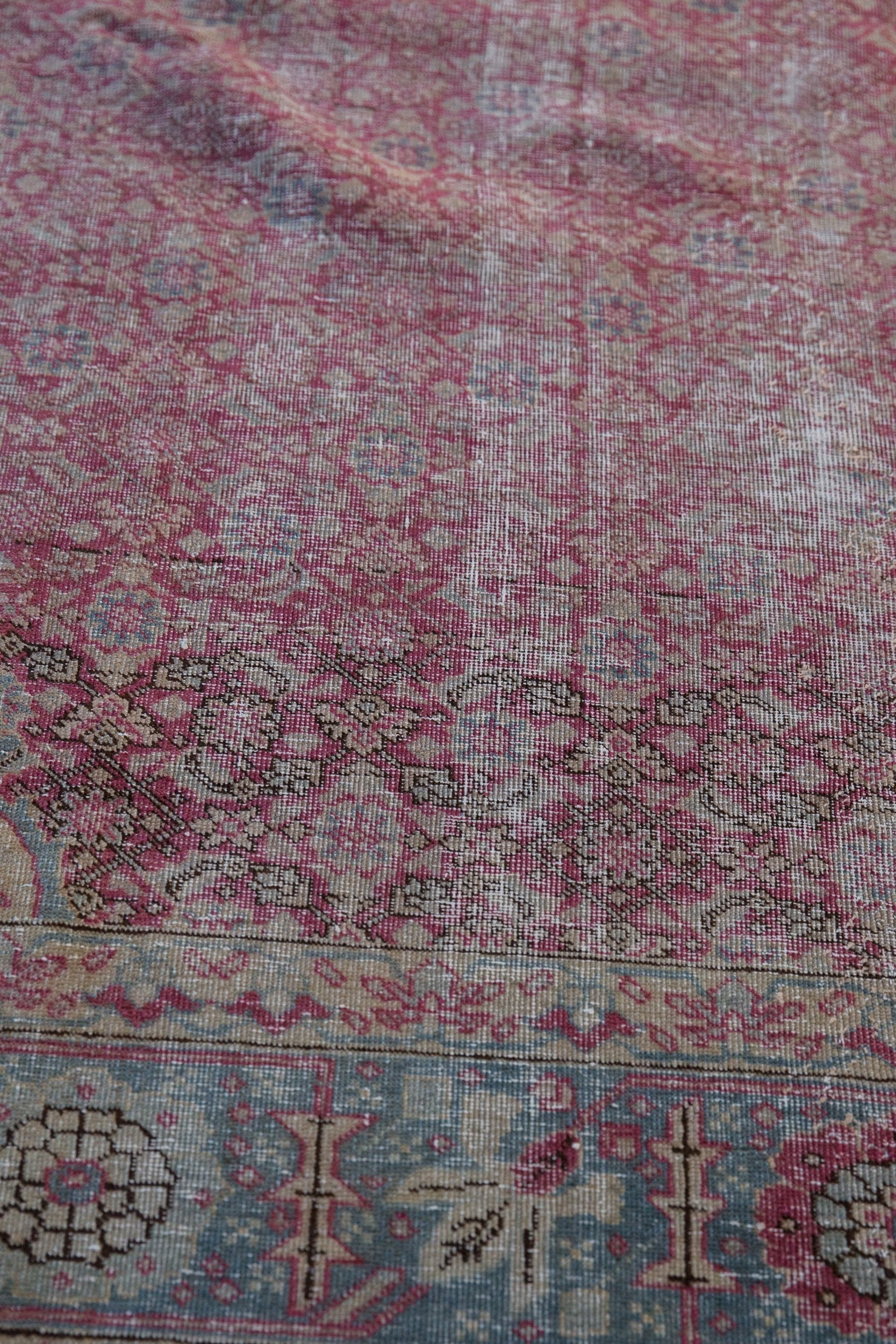 7.5x10.5 Vintage Distressed Kayseri Carpet