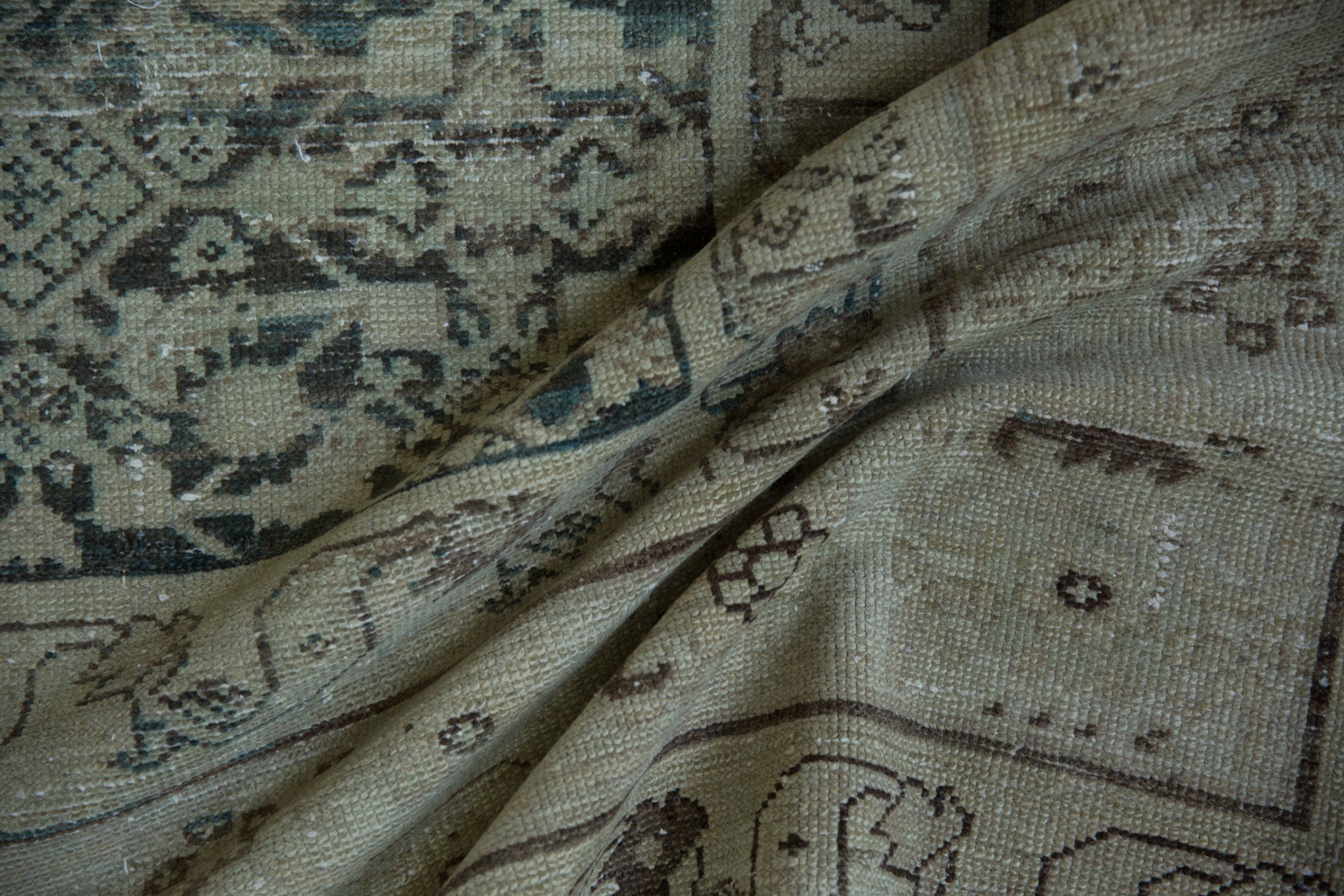 6.5x9.5 Vintage Distressed Hamadan Carpet