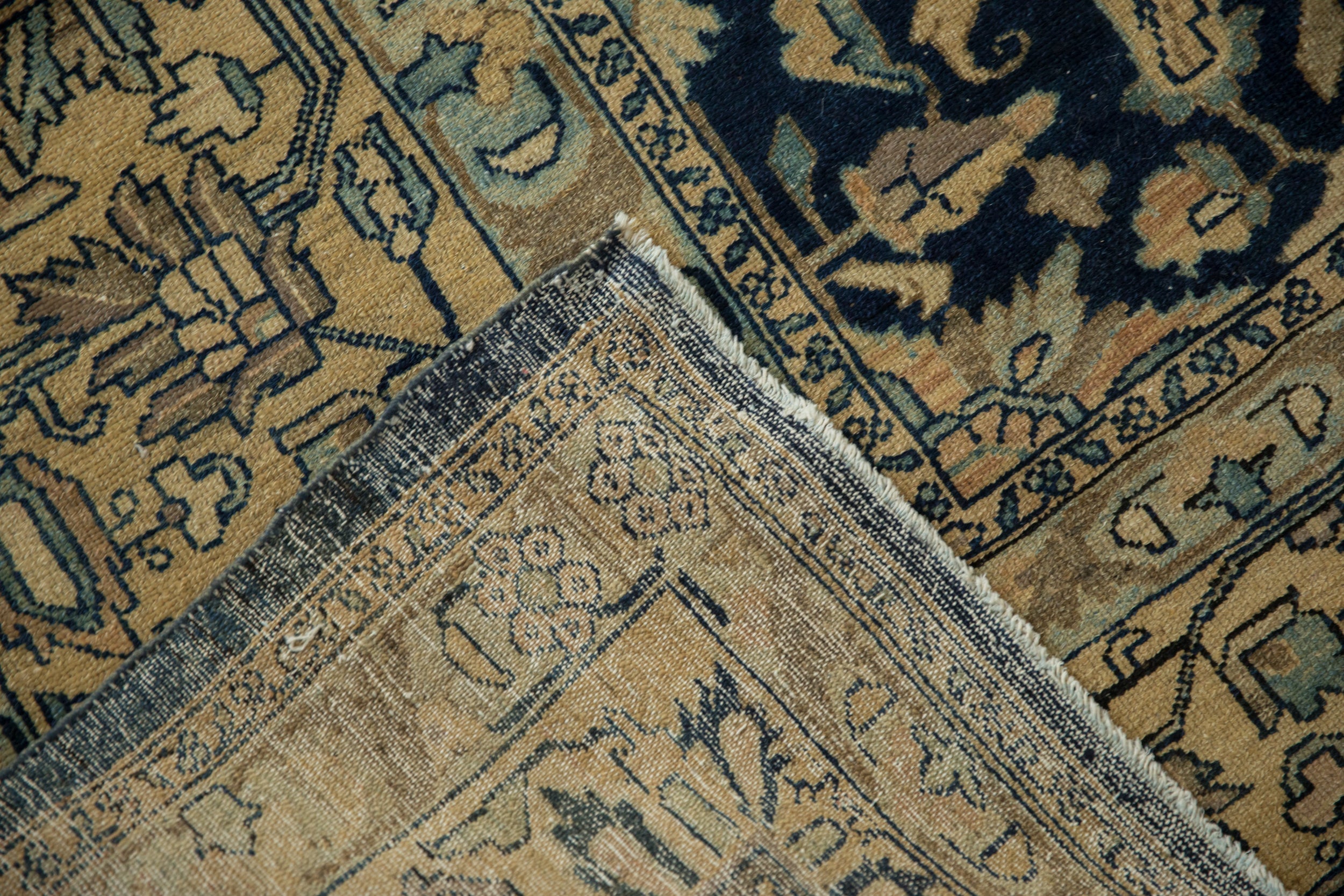 10.5x16.5 Vintage Distressed Tea Washed Lilihan Carpet