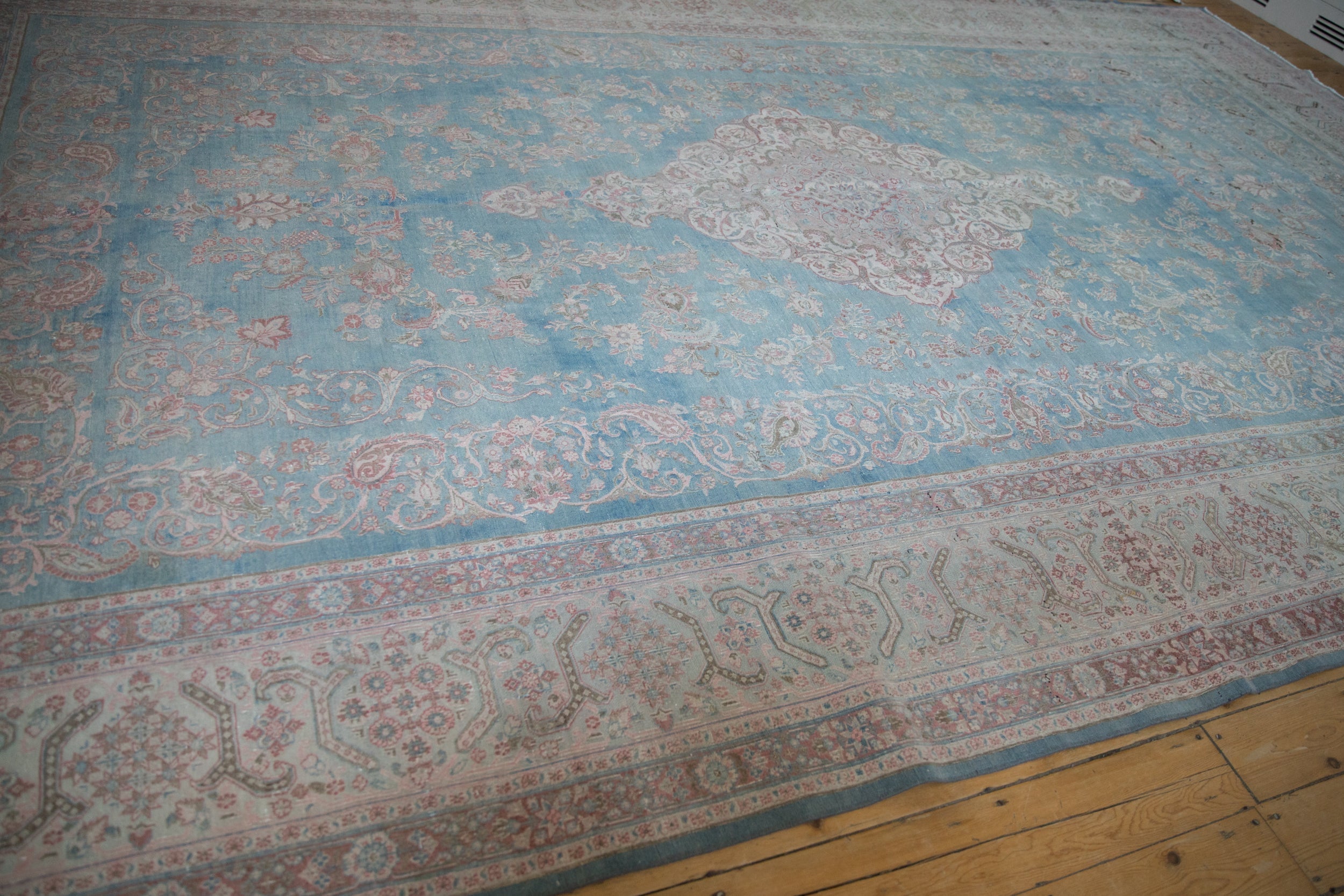 10x16.5 Vintage Distressed Meshed Carpet