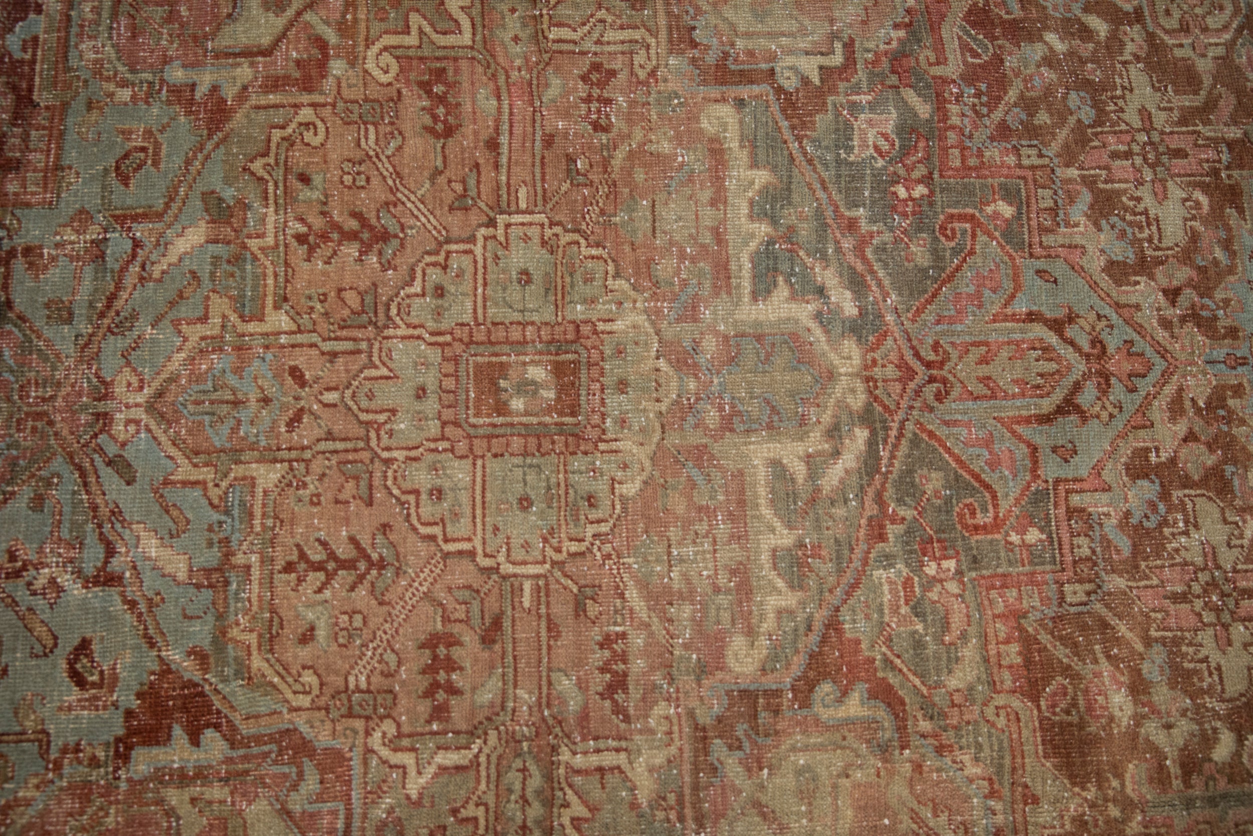 8x11.5 Vintage Distressed Heriz Carpet