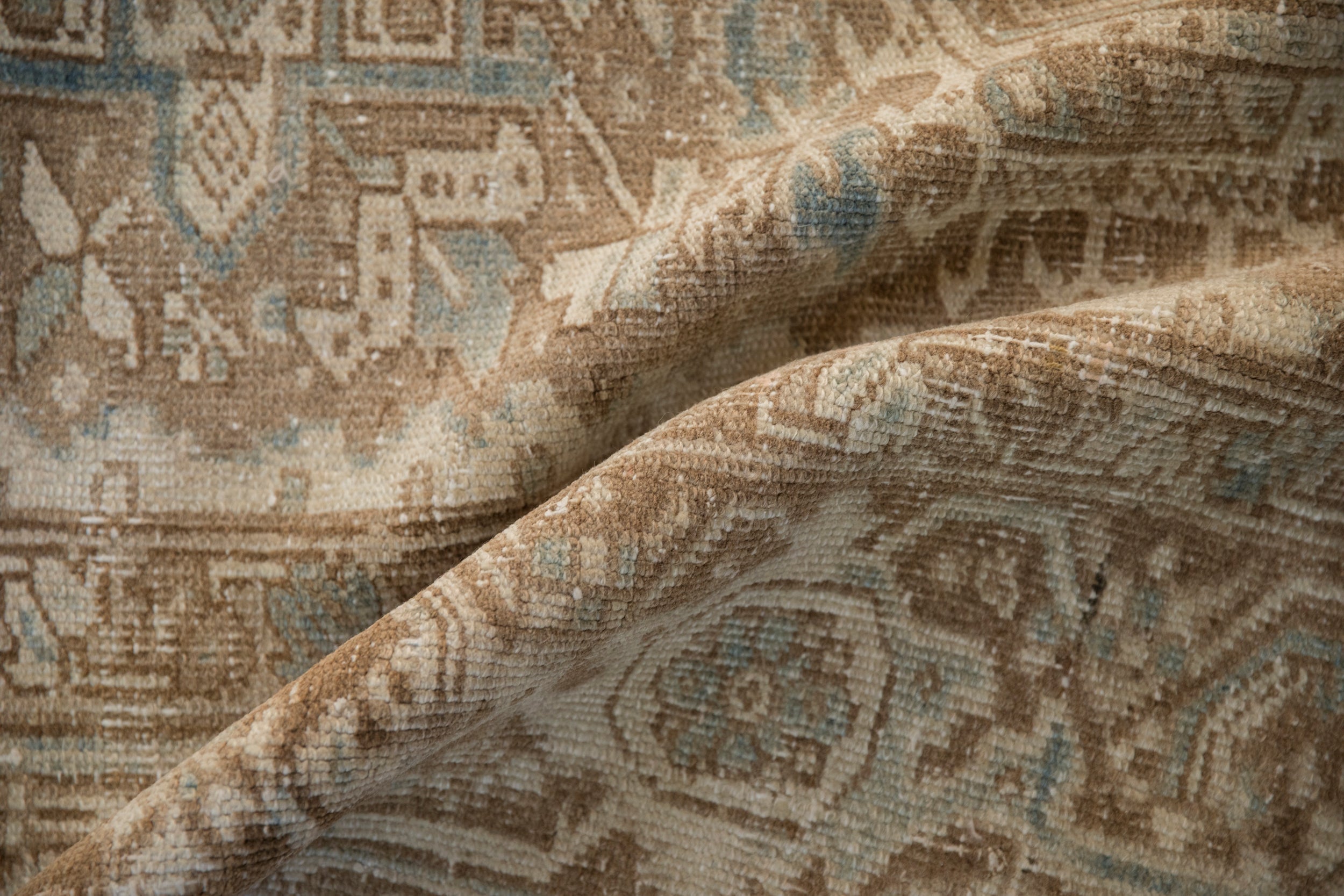 7.5x10 Vintage Distressed Heriz Carpet
