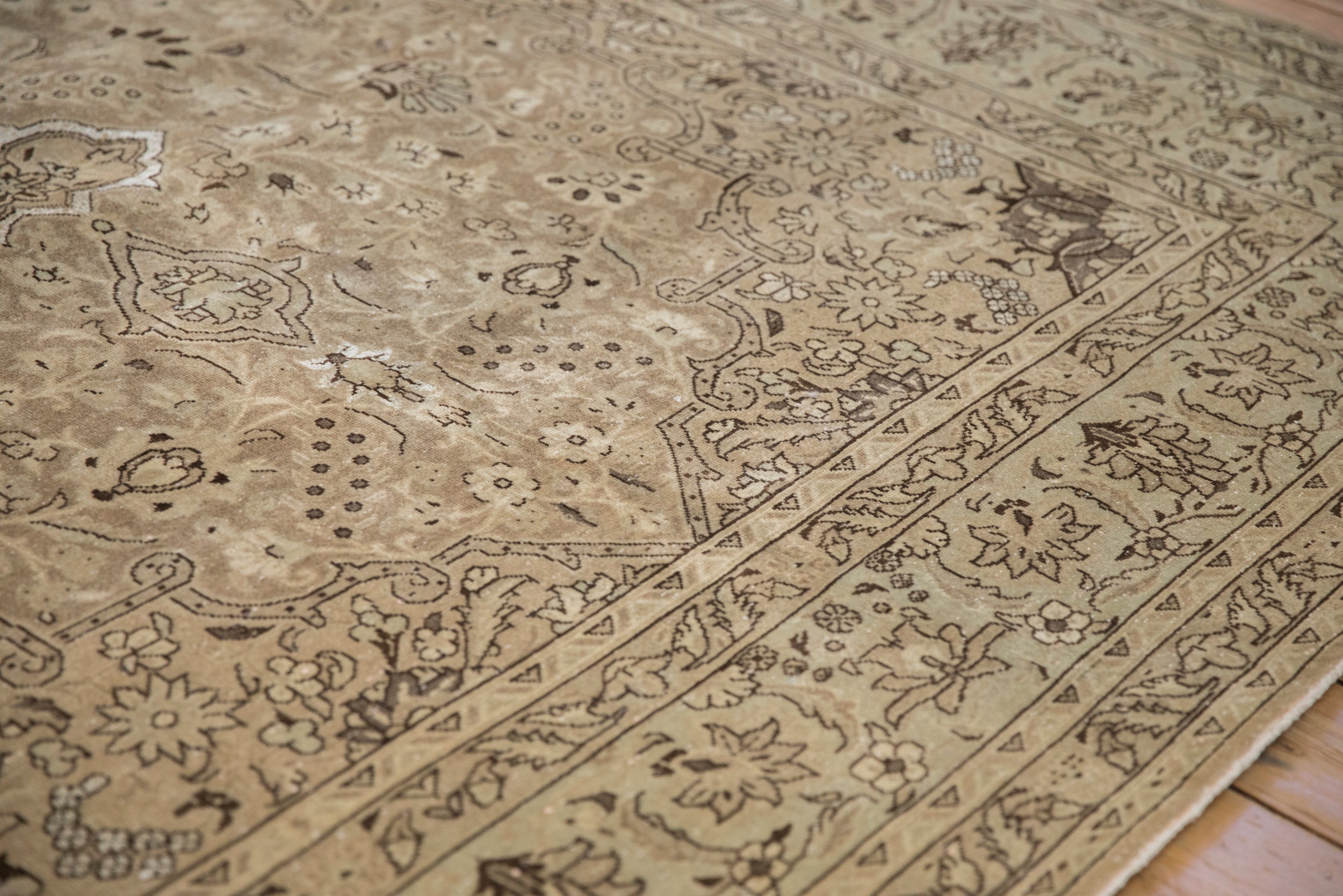 7.5x10.5 Vintage Distressed Tabriz Carpet