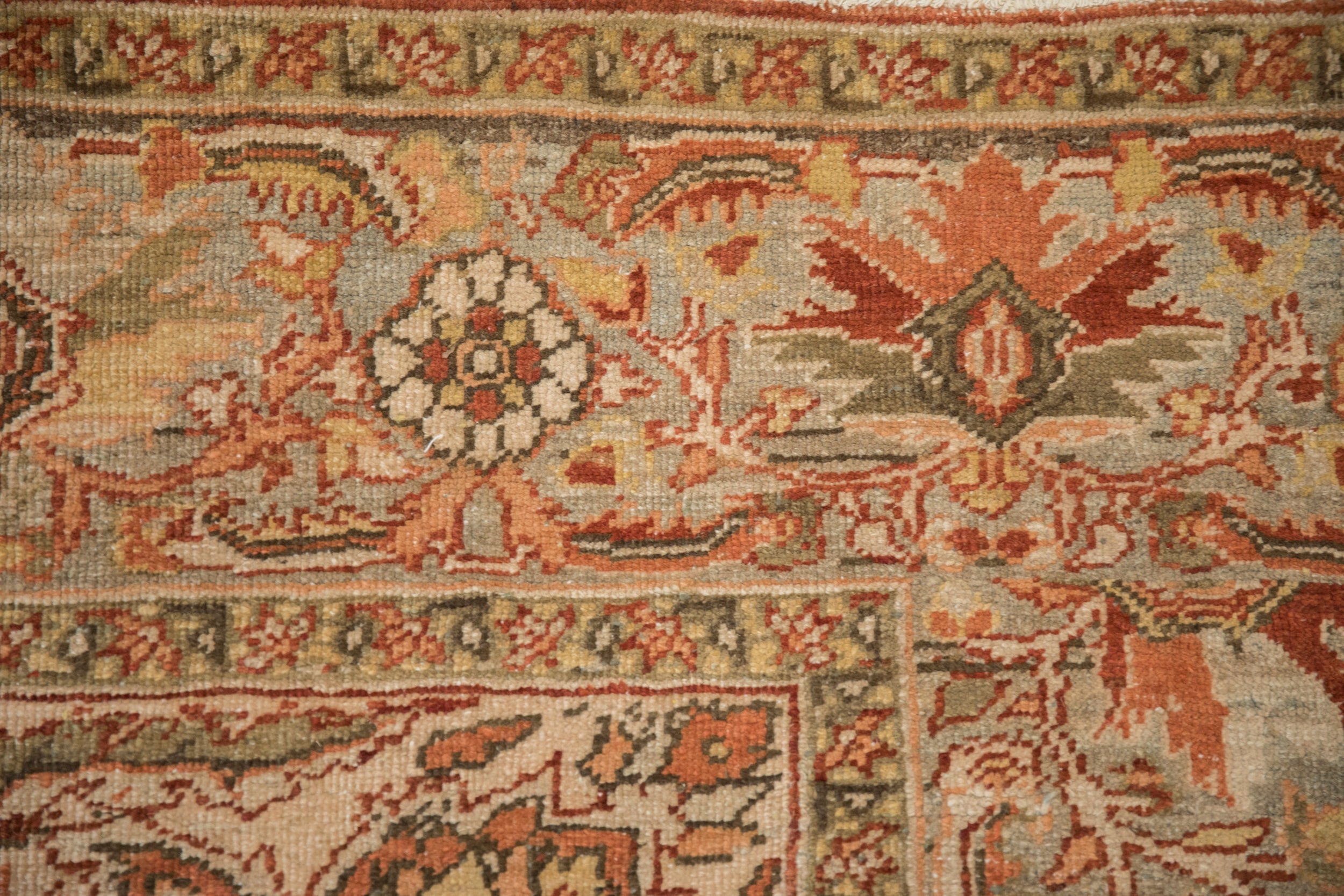 8x11 Vintage Distressed Ahar Carpet