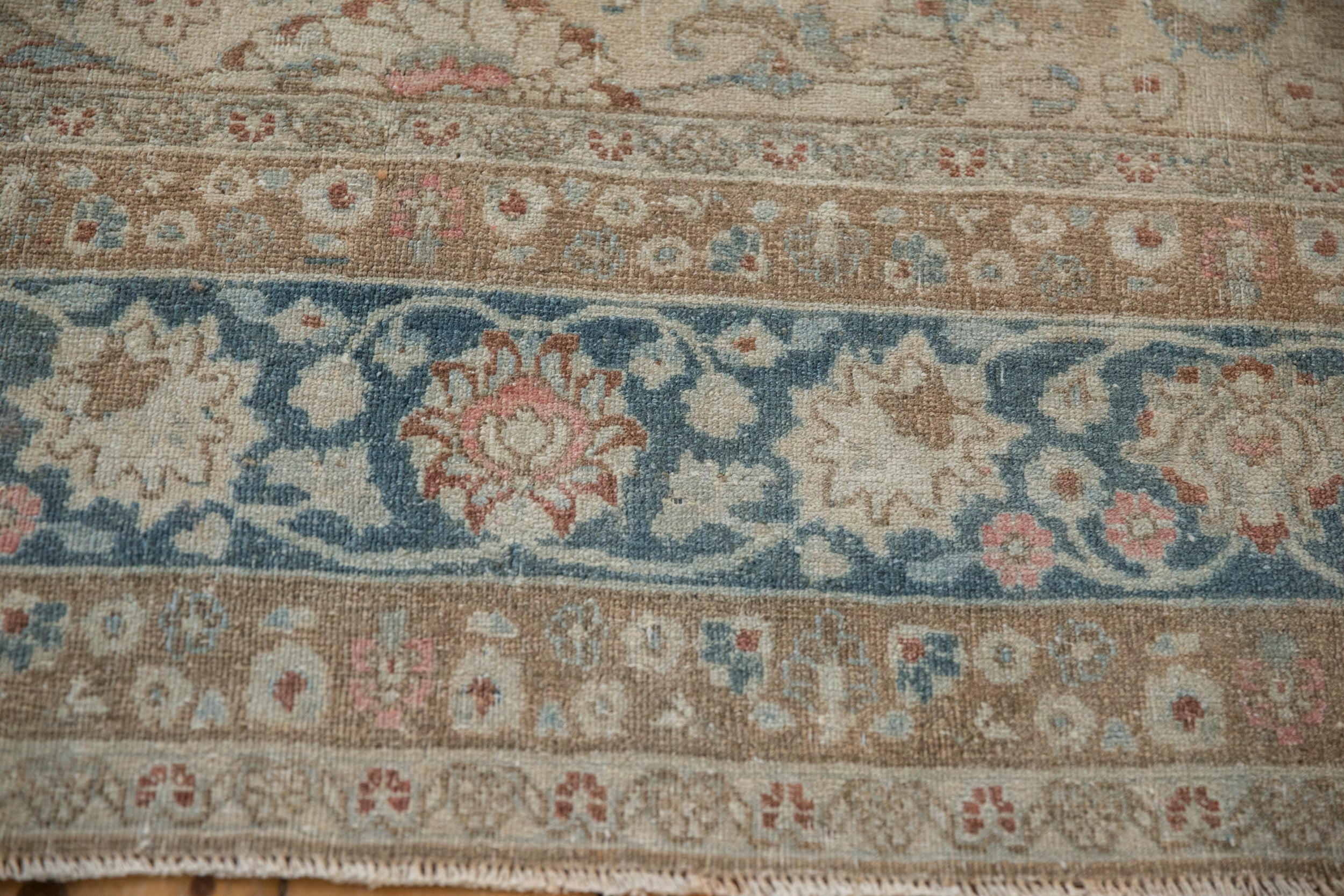 8.5x12 Vintage Distressed Meshed Carpet