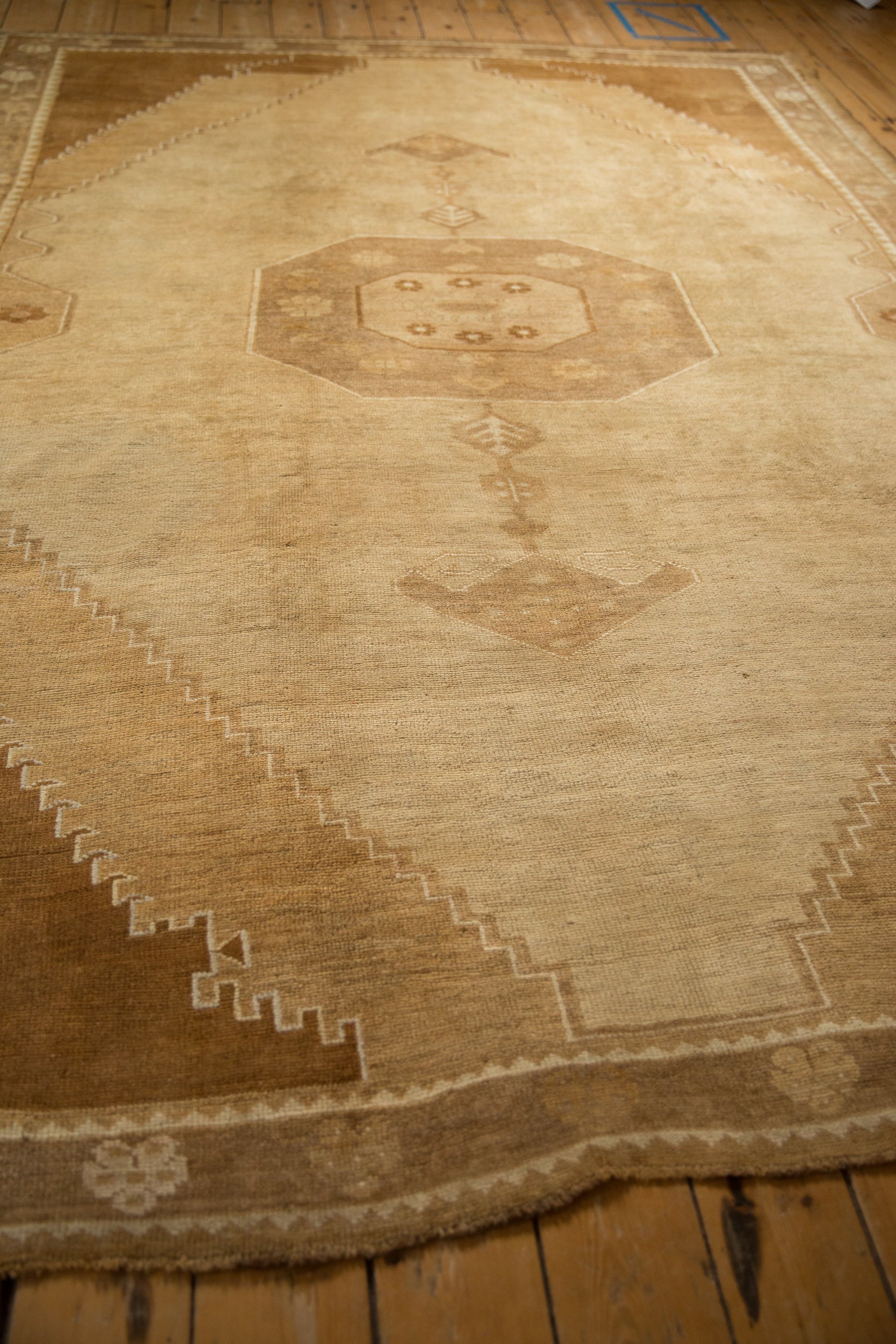 7x10.5 Vintage Distressed Kars Carpet