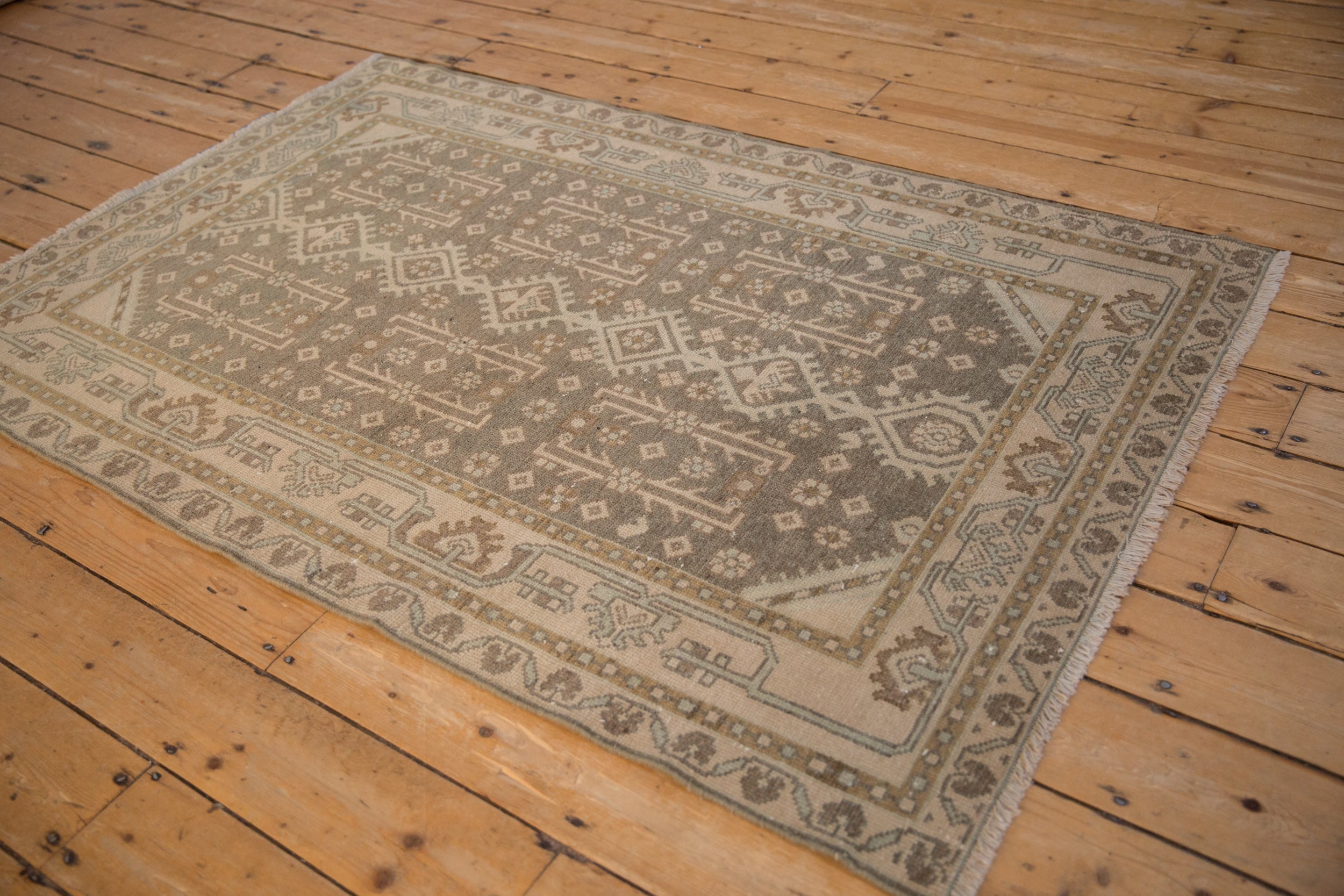 3.5x6 Vintage Distressed Hamadan Rug