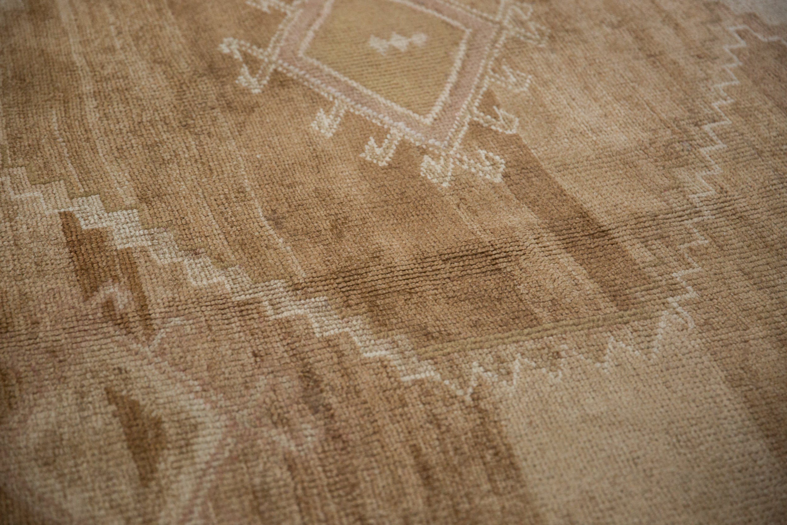 7.5x11 Vintage Distressed Kars Carpet