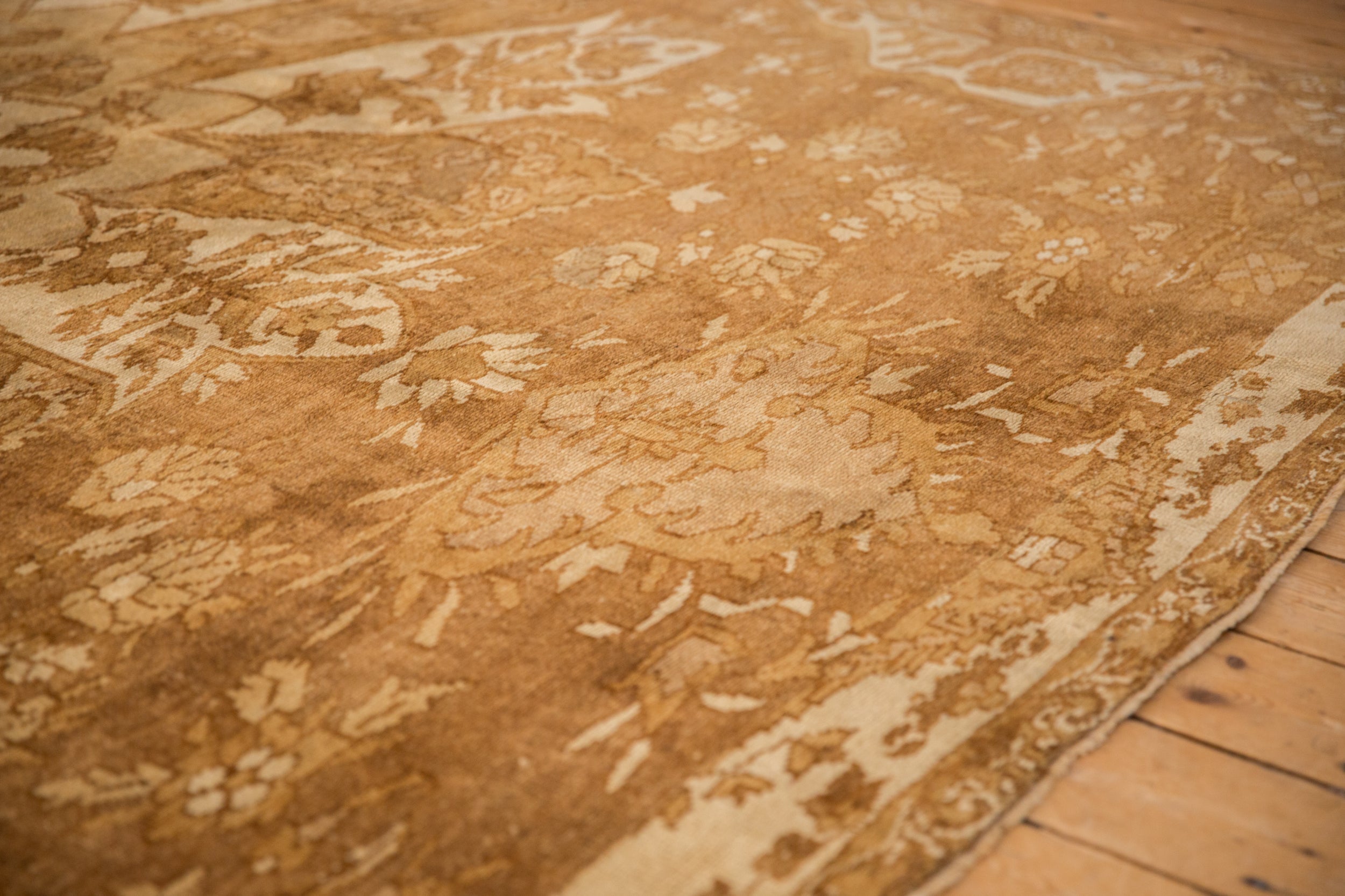 8.5x11 Vintage Distressed Kars Carpet