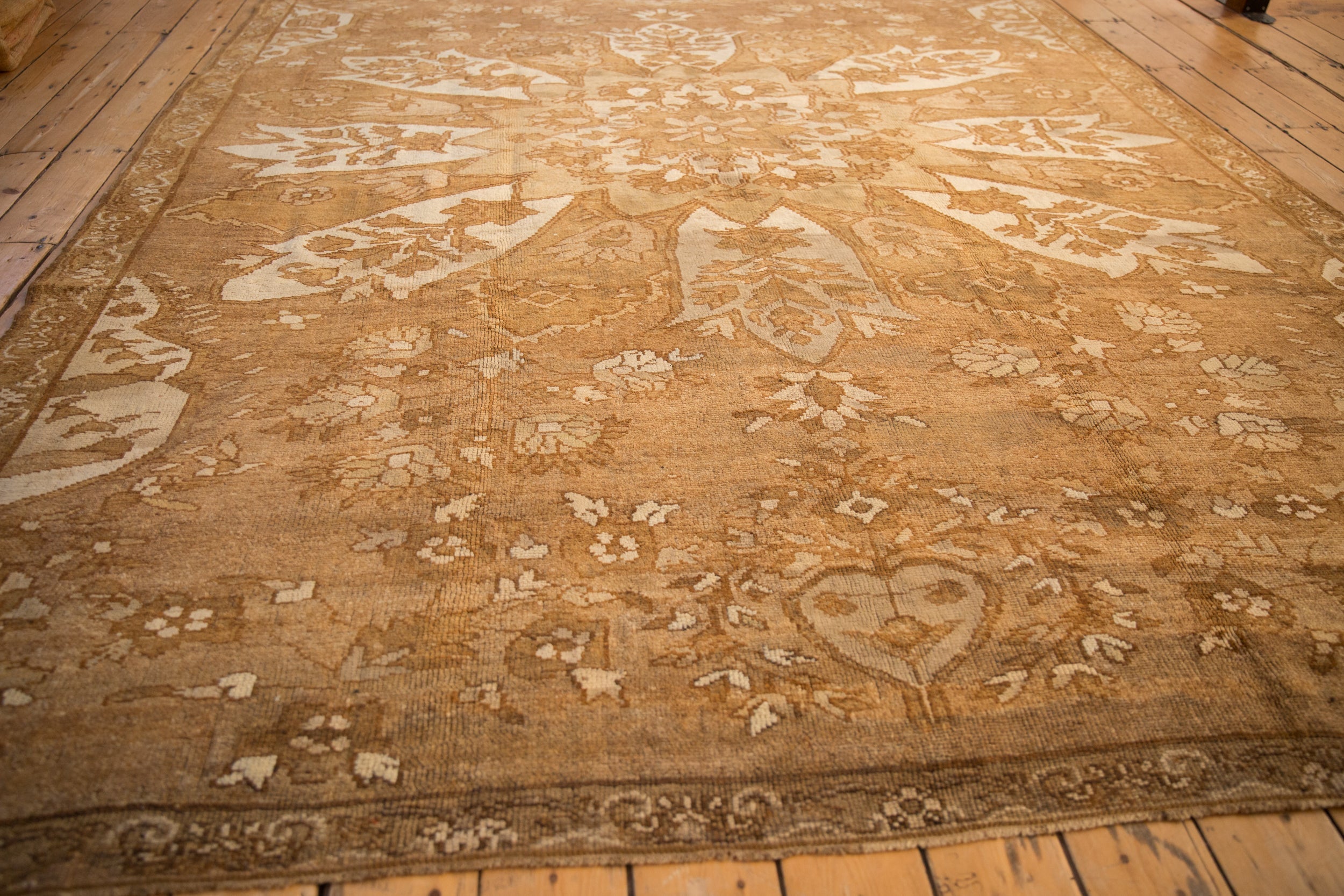 8.5x11 Vintage Distressed Kars Carpet