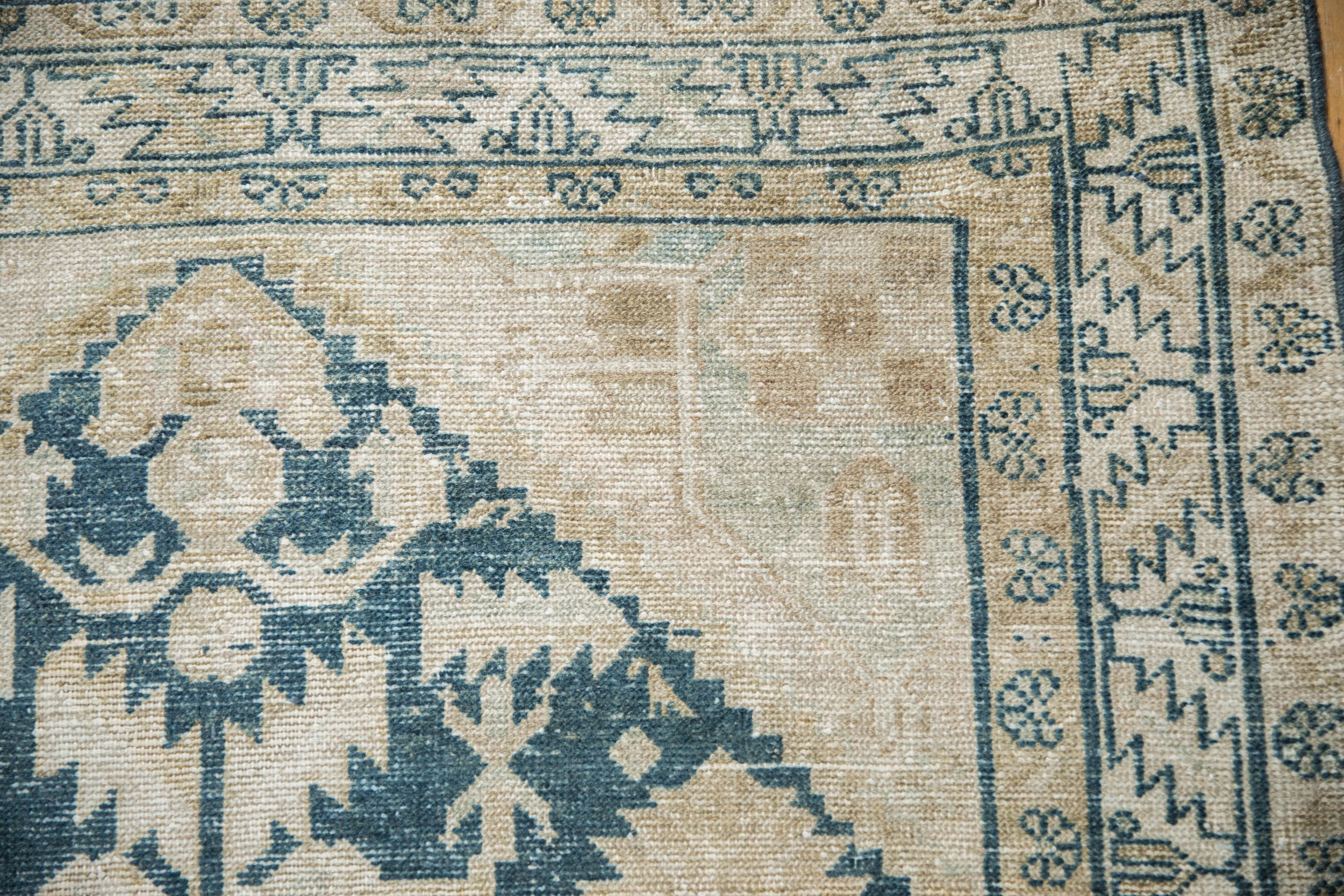 4x6.5 Vintage Distressed Hamadan Rug