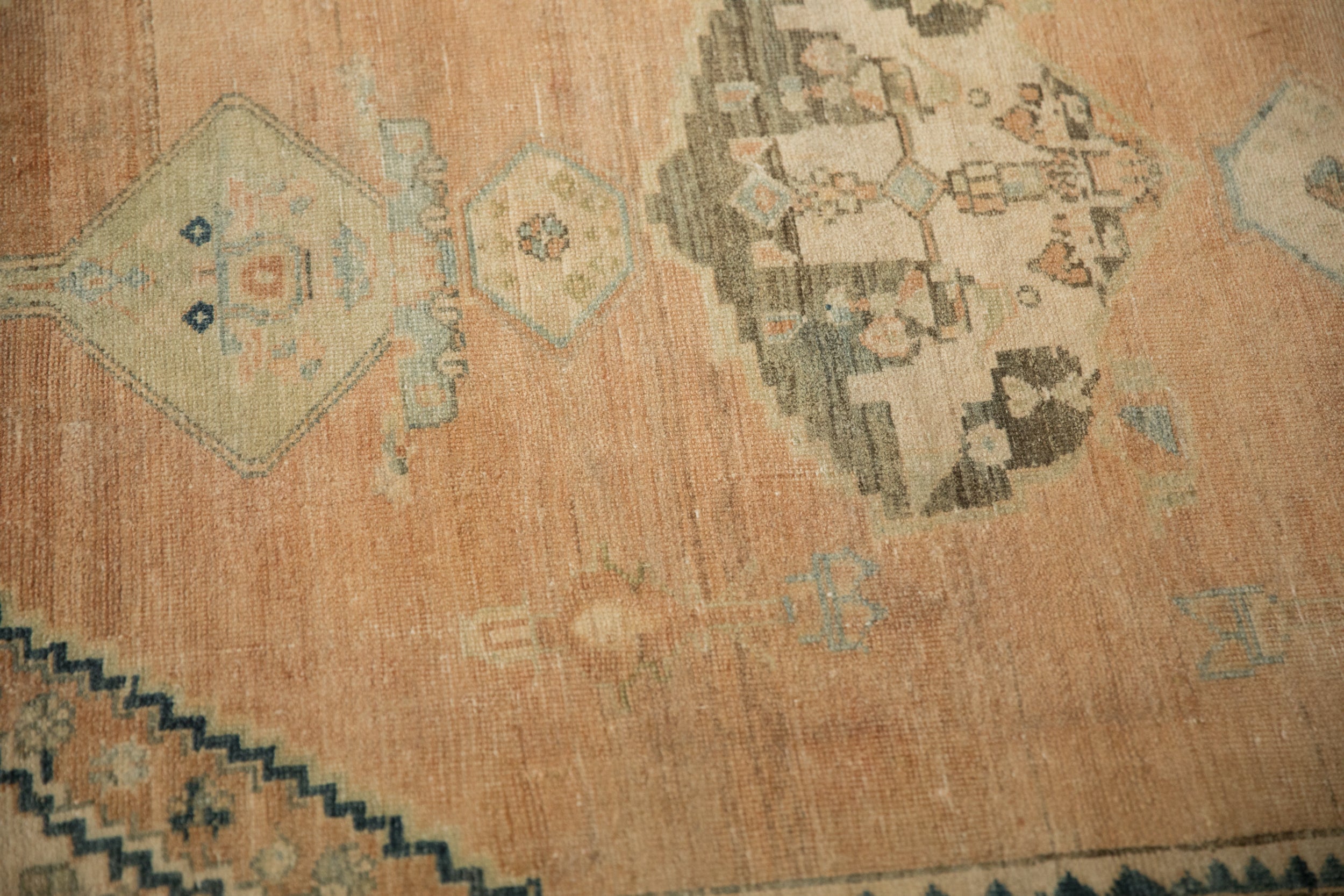 4x6.5 Vintage Distressed Hamadan Rug