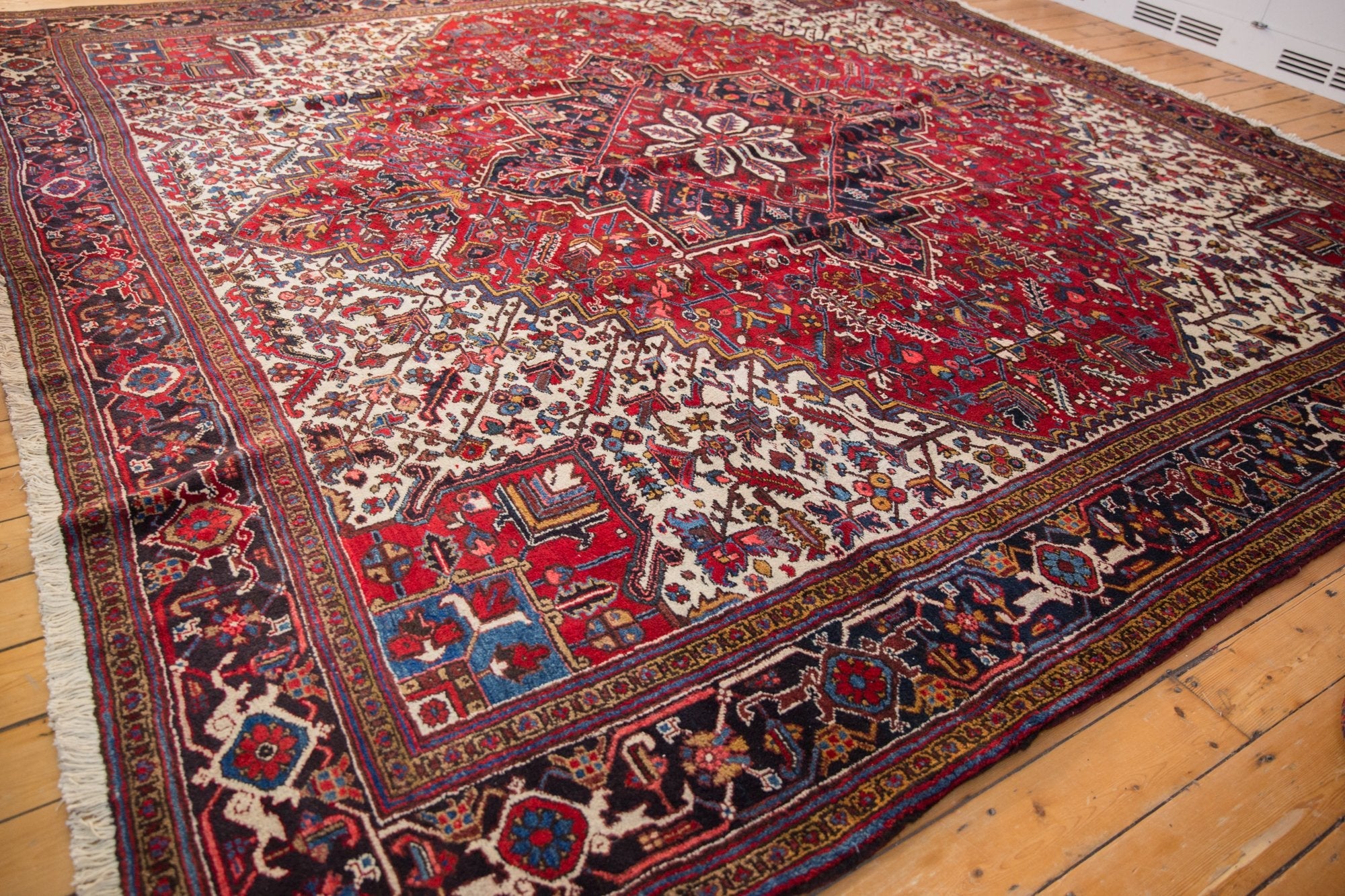 12.5x12.5 Vintage Mehrivan Square Carpet